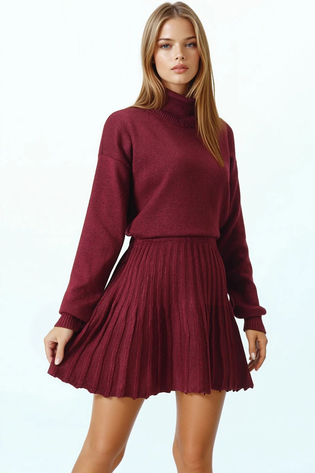 Boğazlı Kazak Ve Beli Lastikli Pileli Mini Etek Triko Takım