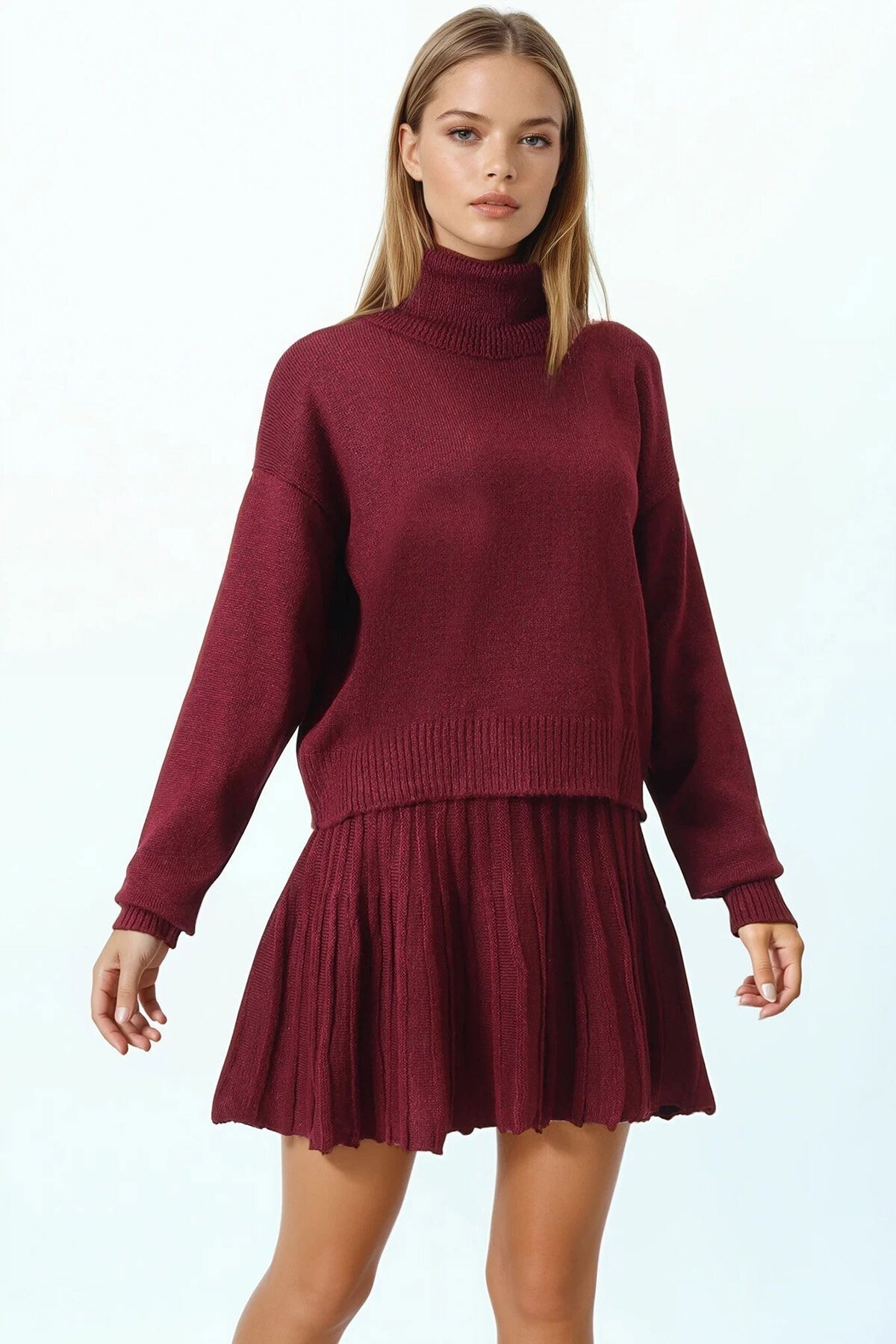 Boğazlı Kazak Ve Beli Lastikli Pileli Mini Etek Triko Takım