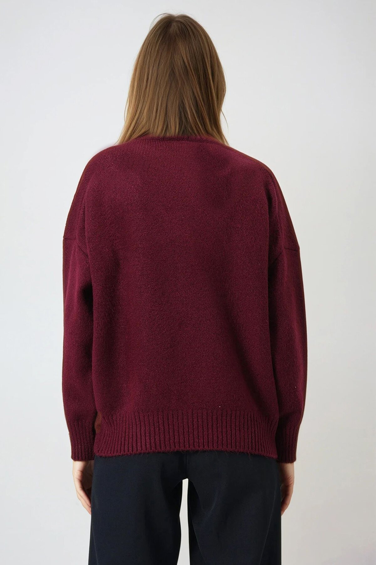 Düşük Omuz V Yaka Triko Kazak