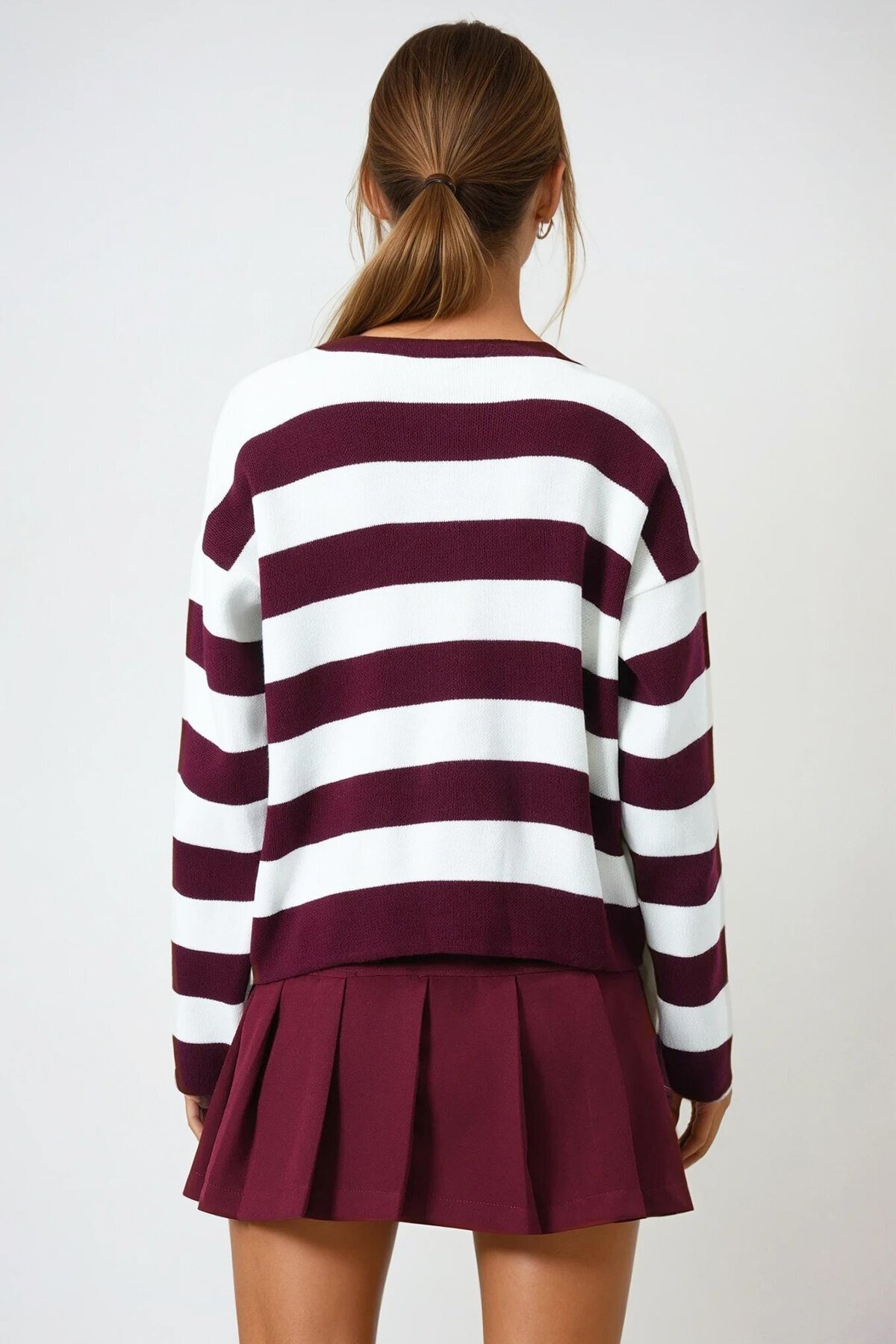 Bordo Kalın Çizgili Düğmeli Triko Hırka