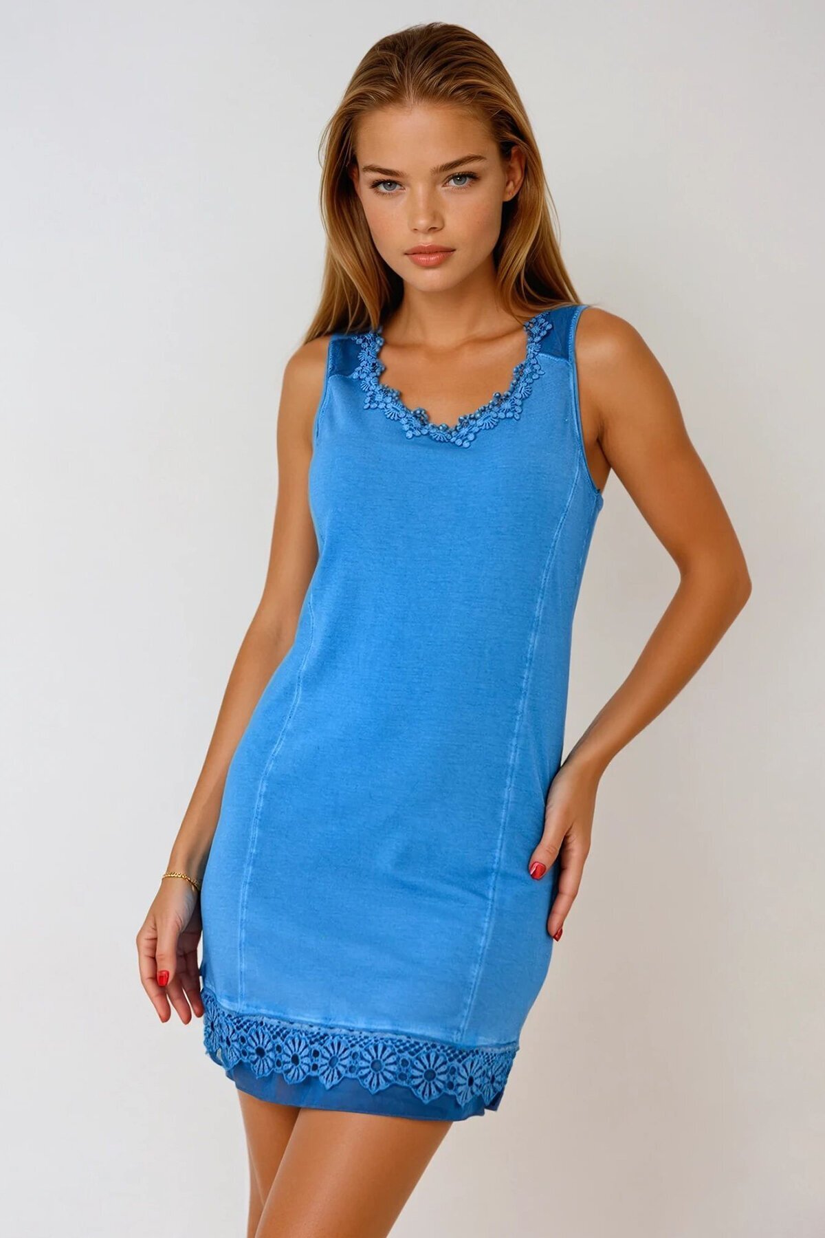 Mavi Çiçek Dantel Detaylı Kolsuz U Yaka Mini Elbise