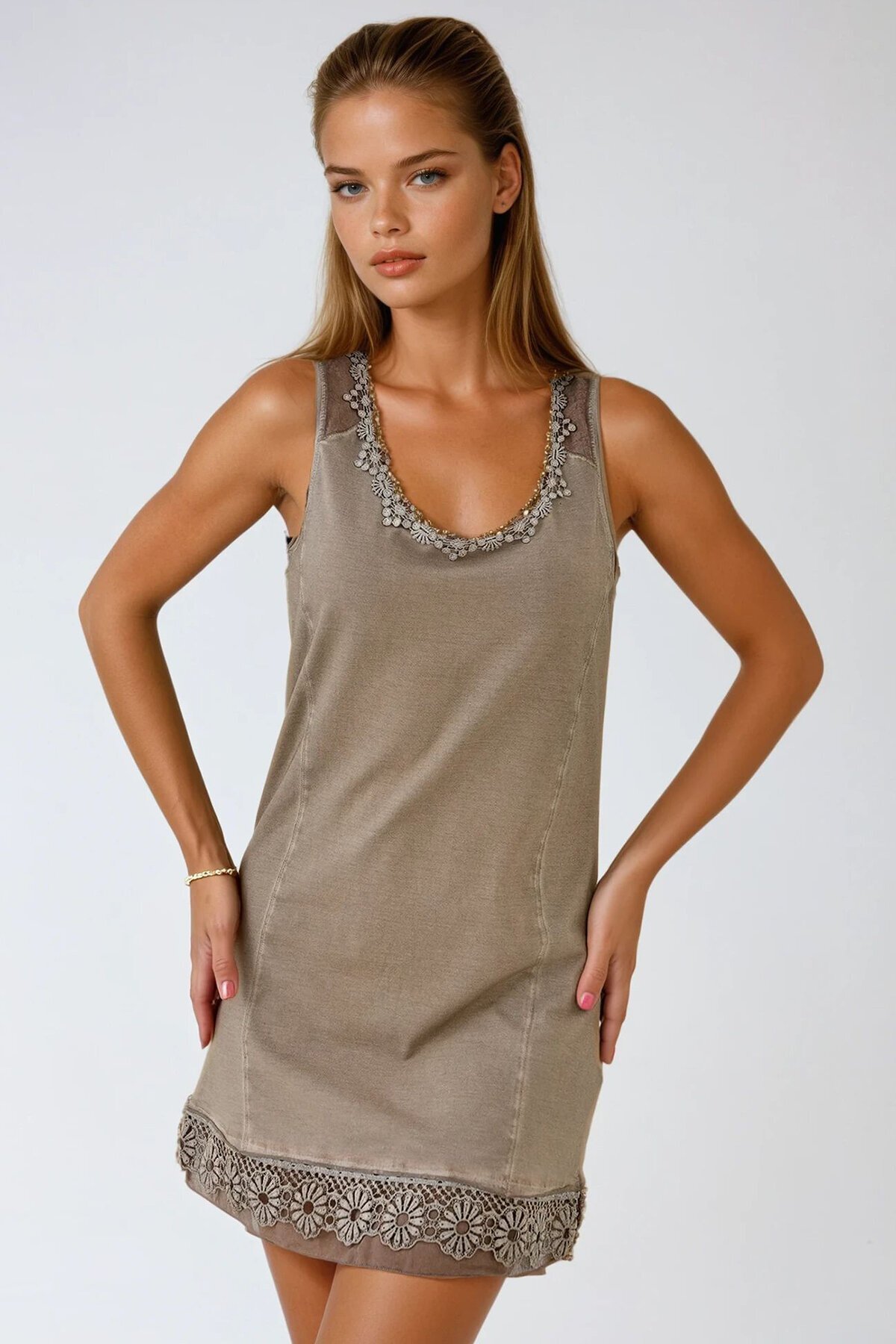 Vizon Çiçek Dantel Detaylı Kolsuz U Yaka Mini Elbise