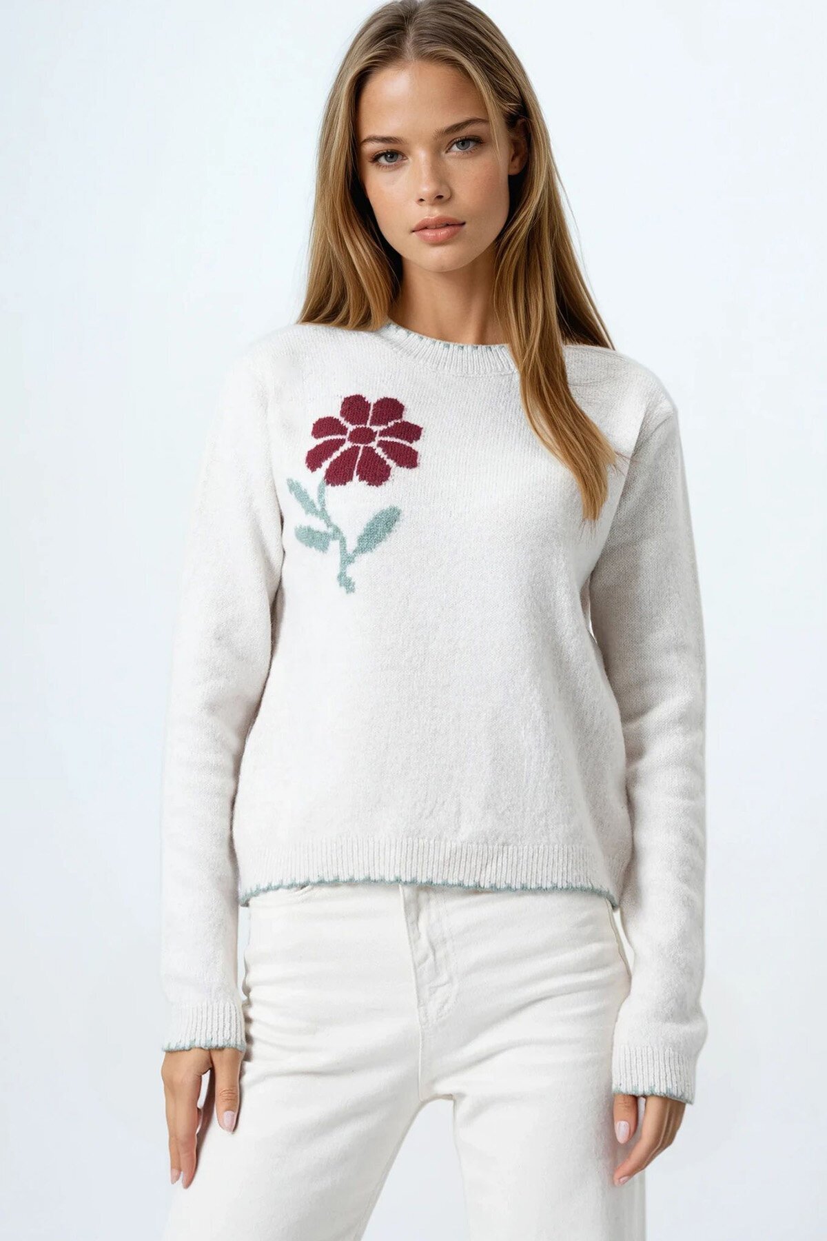 Çiçek Detaylı Bisiklet Yaka Triko Hırka