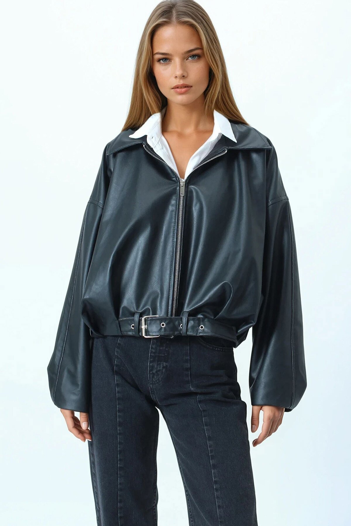 Çift Cepli Fermuar Kapamalı Kemerli Deri Ceket