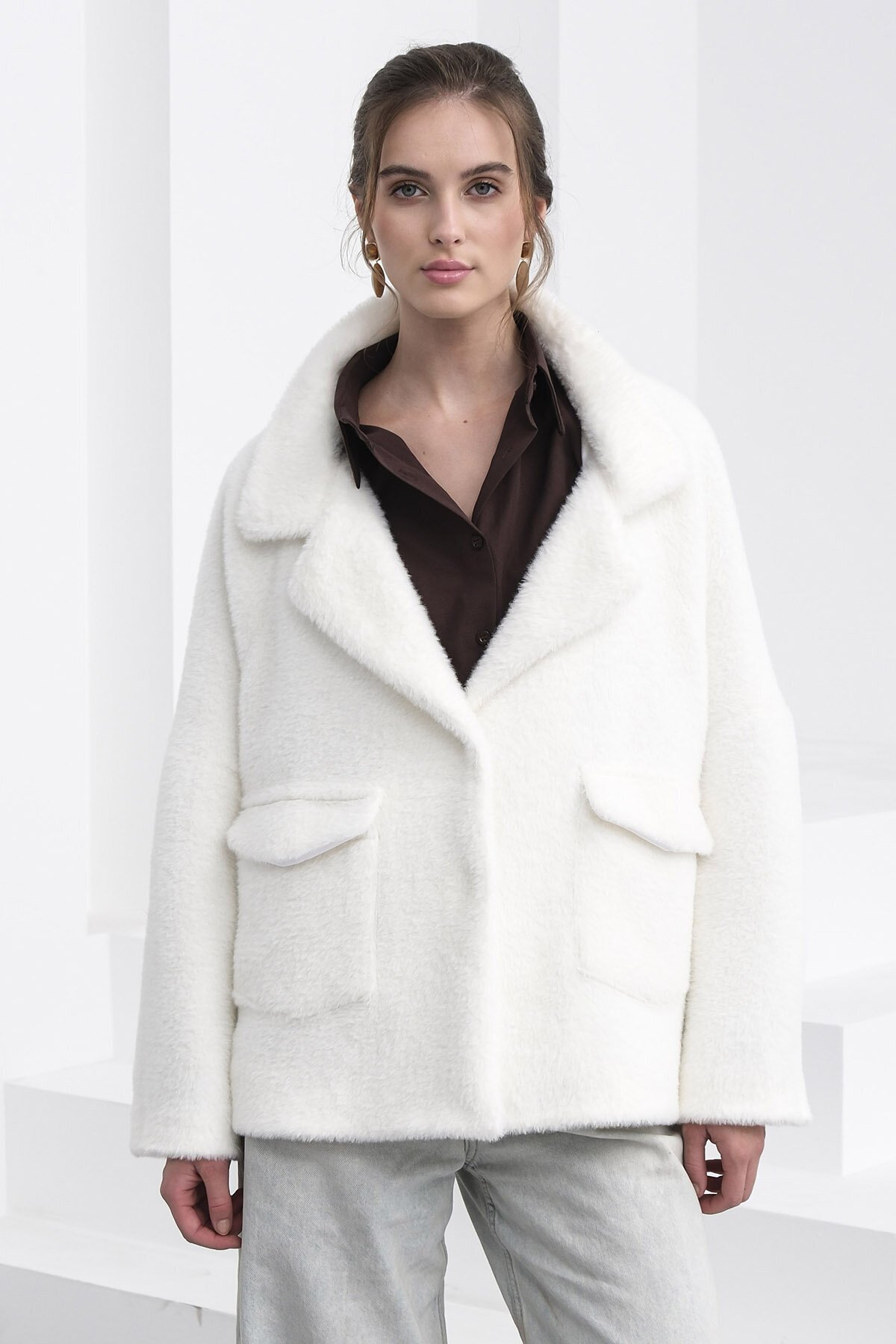 Çift Cepli Kruvaze Yaka Yumoş Ceket