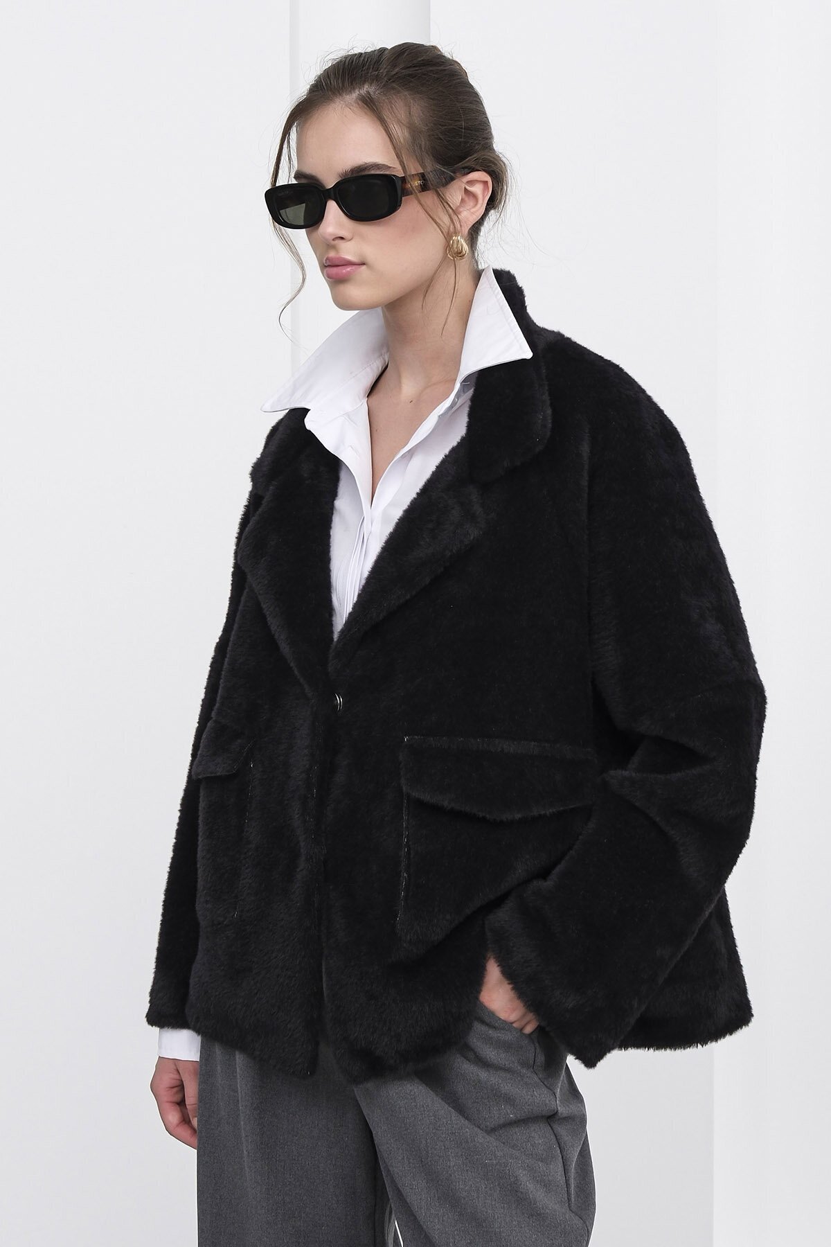 Çift Cepli Kruvaze Yaka Yumoş Ceket