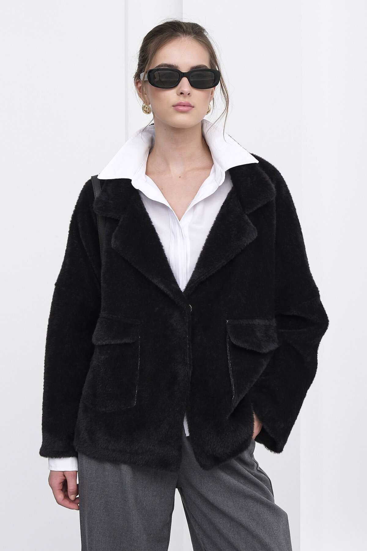 Çift Cepli Kruvaze Yaka Yumoş Ceket