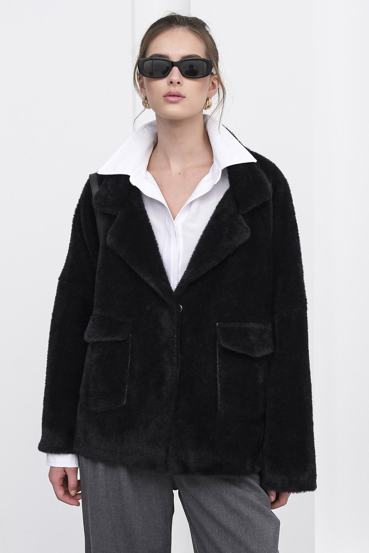 Çift Cepli Kruvaze Yaka Yumoş Ceket