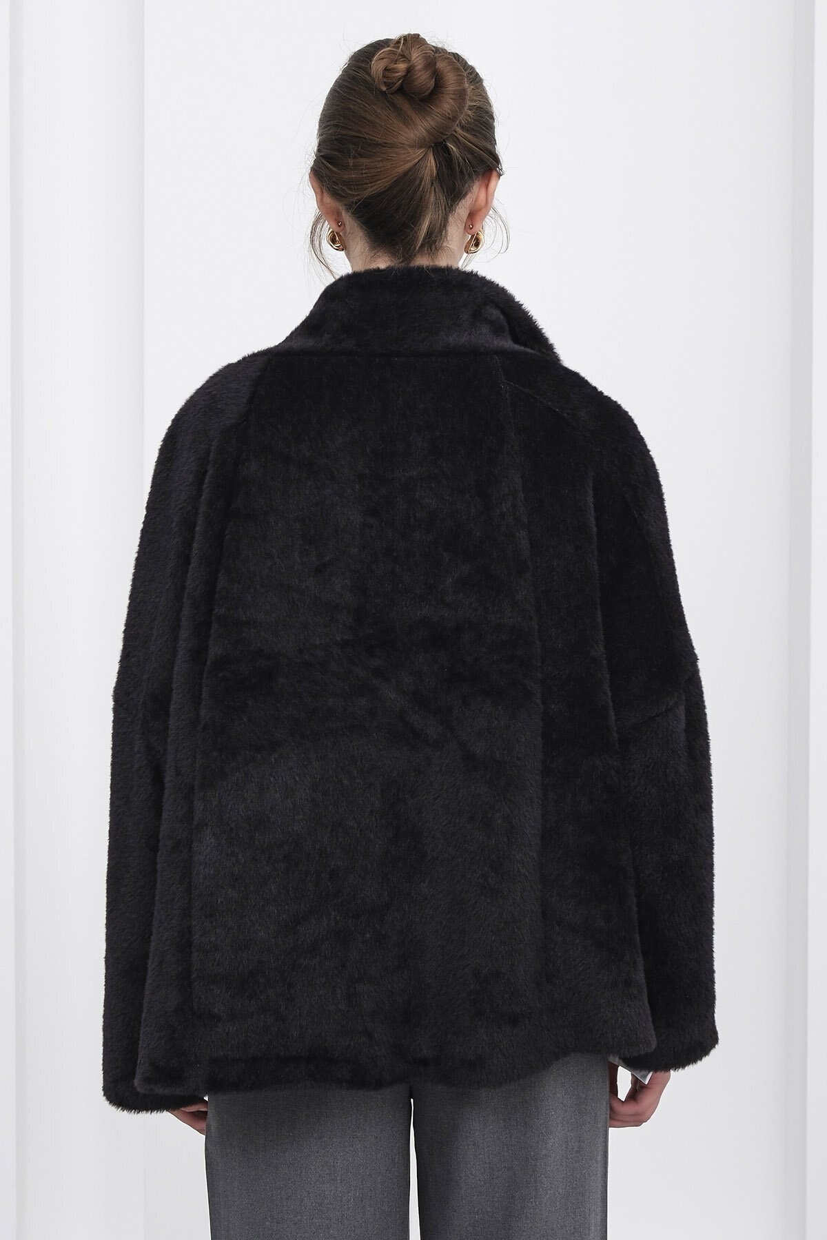 Çift Cepli Kruvaze Yaka Yumoş Ceket