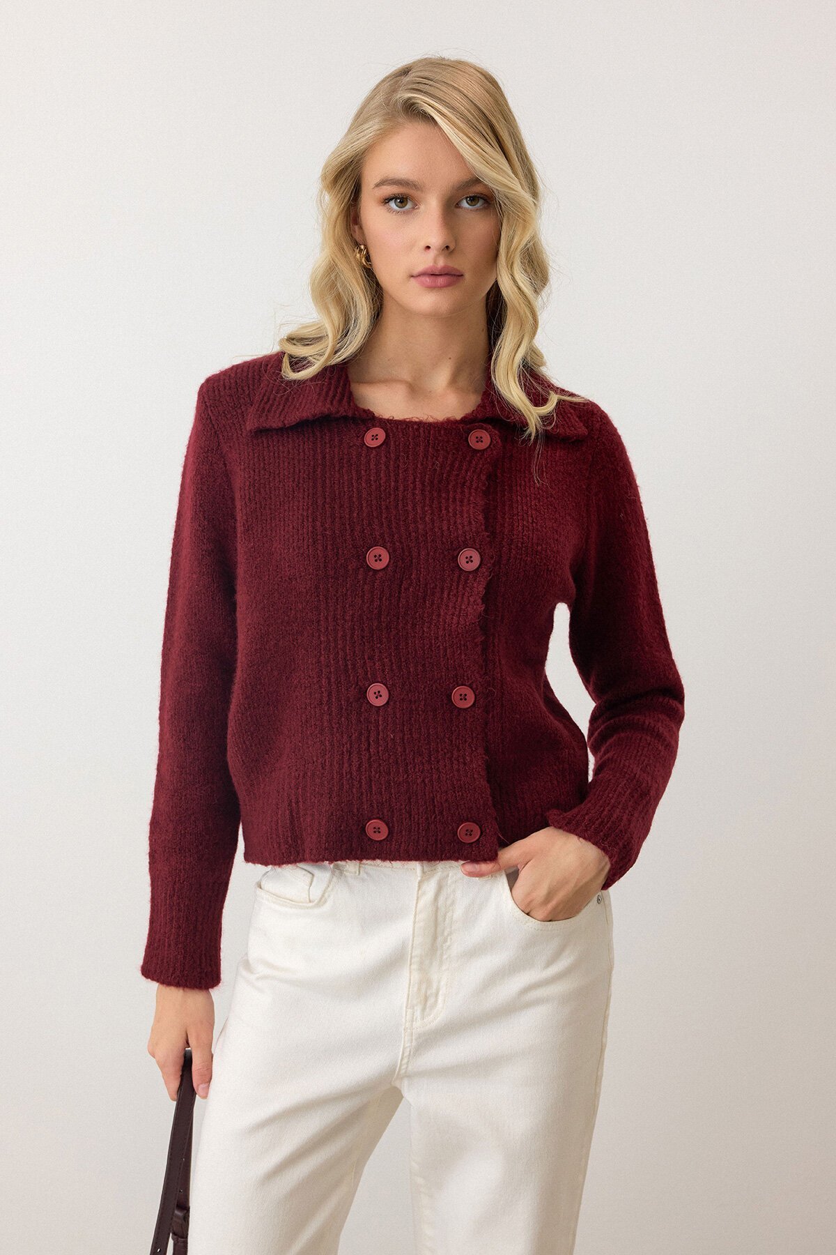 Mürdüm Çift Düğme Detaylı Düz Kesim Triko Hırka