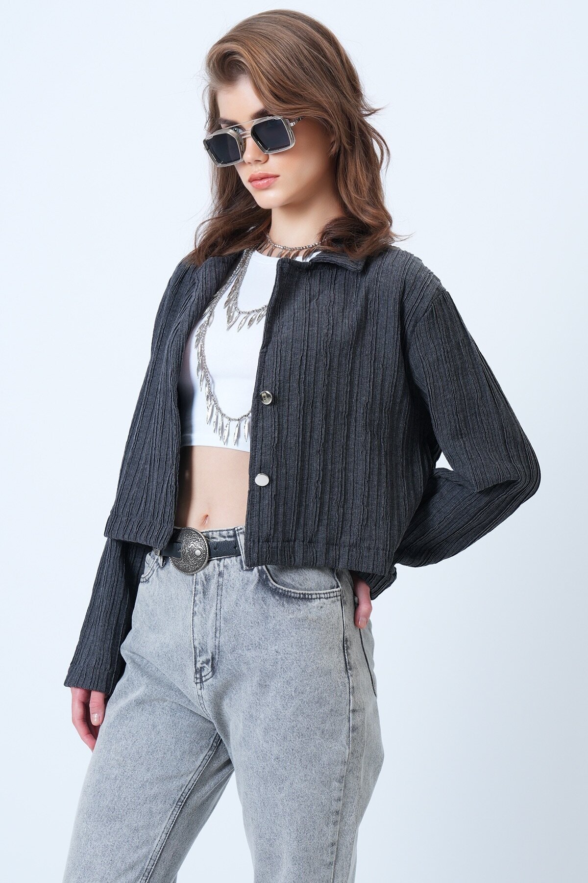 Çift Düğmeli Derin V Yaka Dokulu Crop Ceket