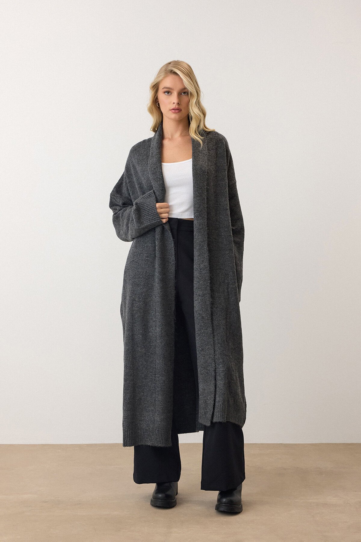 Antrasit Çift Düğmeli Yumuşak Dokulu Kaşe Kaban