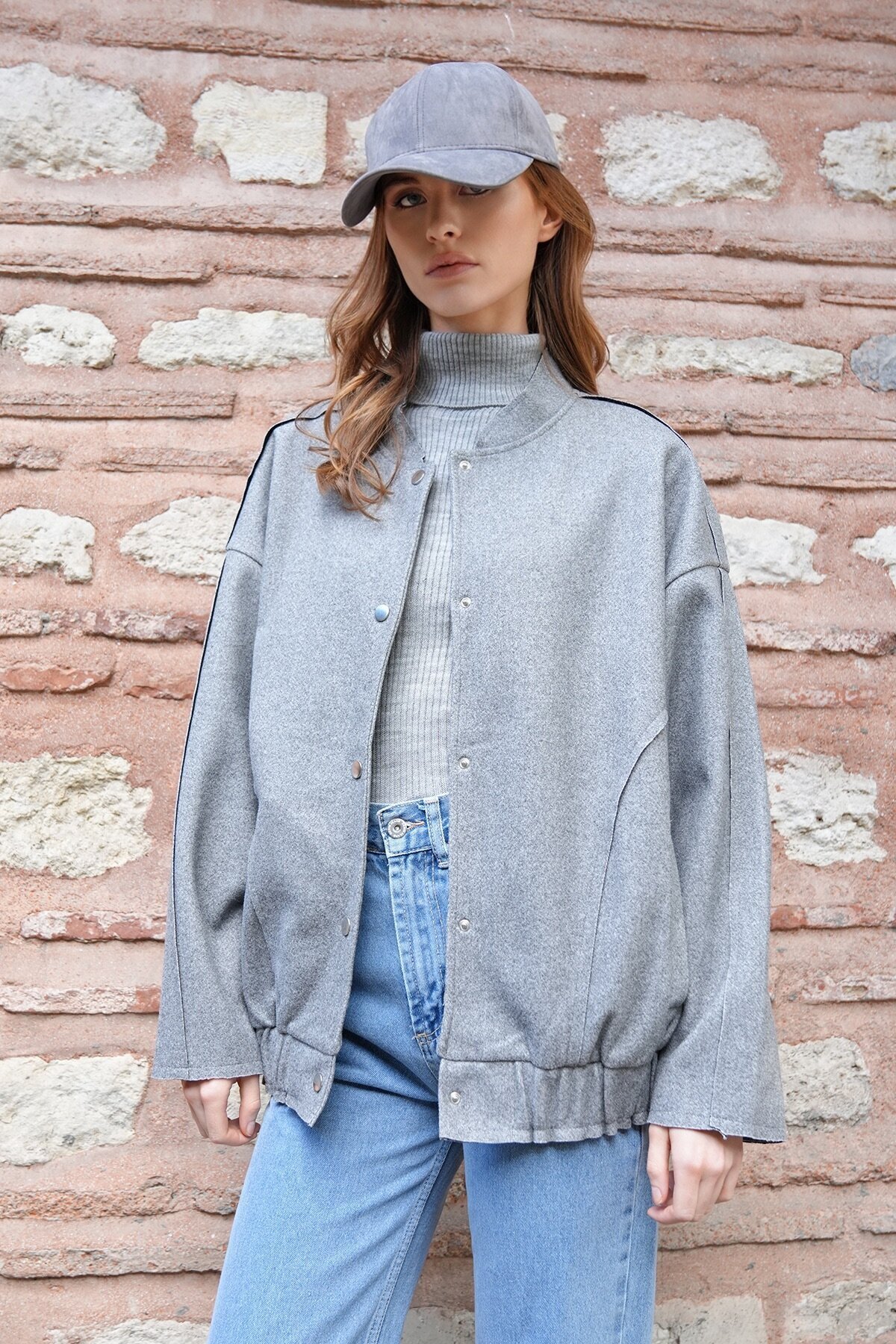 Çıt Çıt Kapamalı Çift Cepli Beli Lastikli Kaşe Ceket