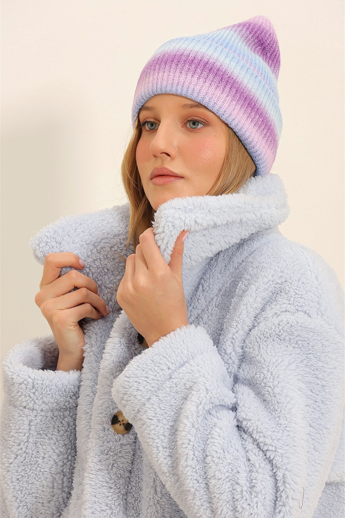 Lila Çizgili Batik Desenli Şapka