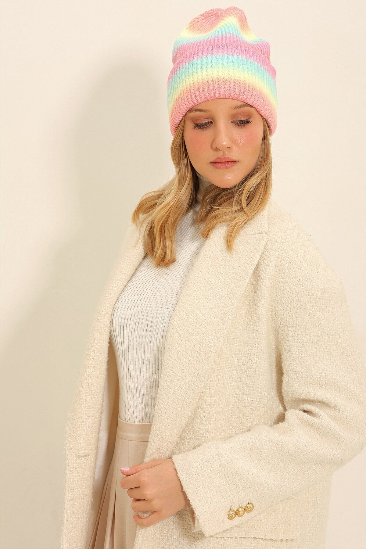 Pembe Çizgili Batik Desenli Şapka