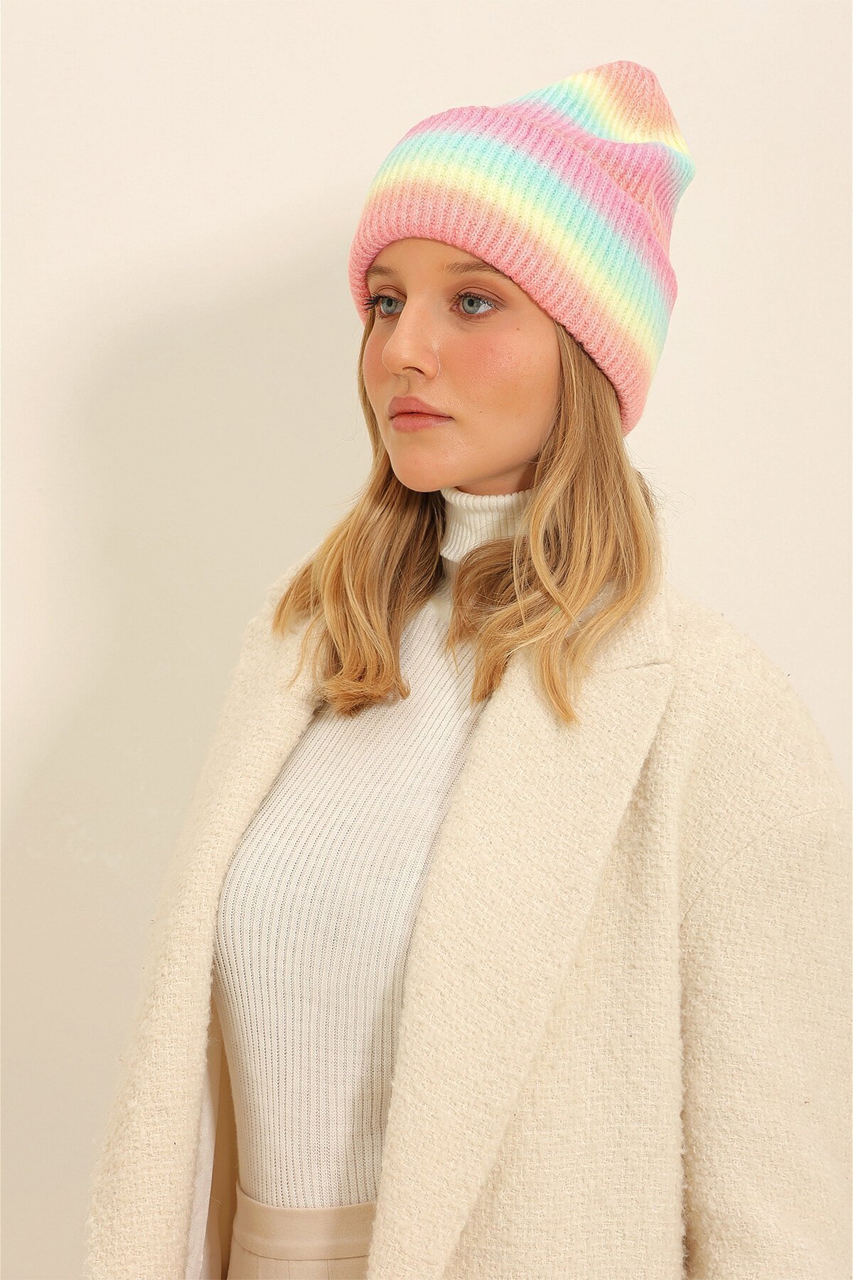 Pembe Çizgili Batik Desenli Şapka