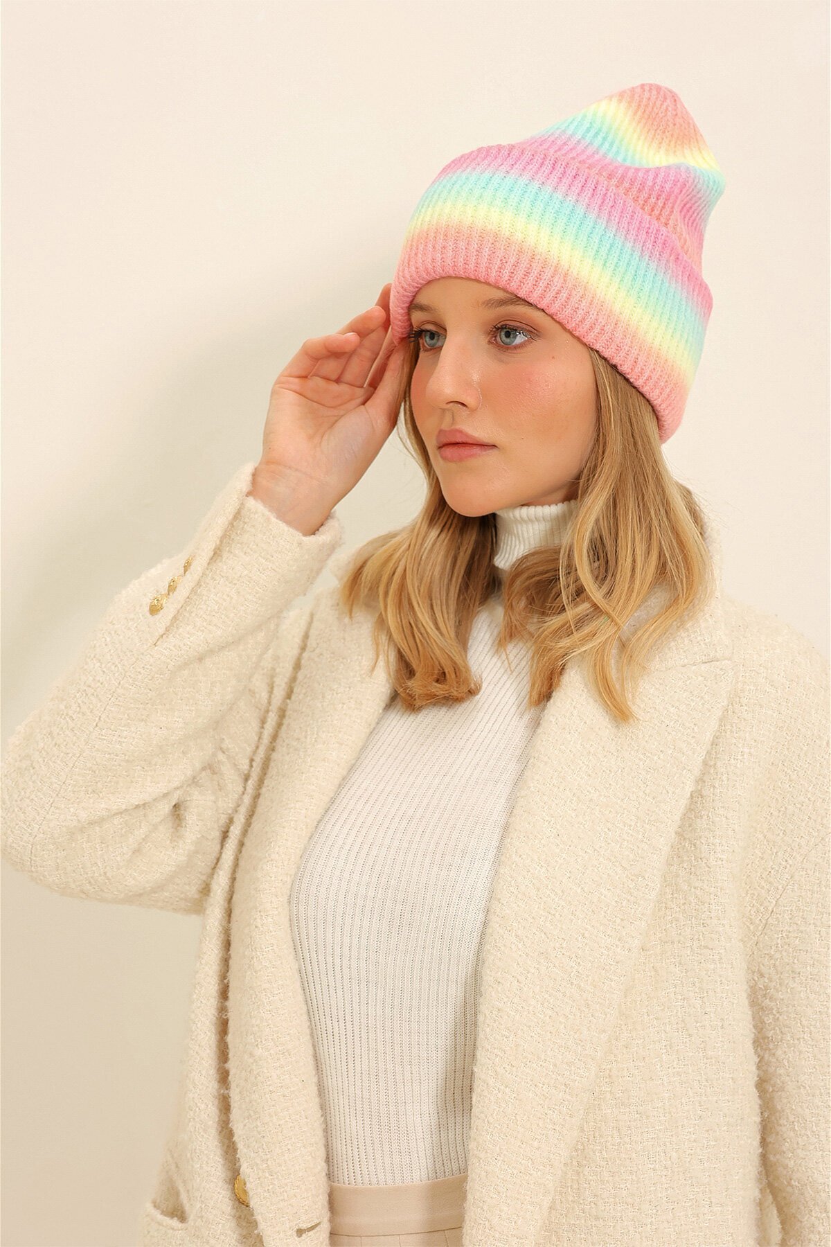 Pembe Çizgili Batik Desenli Şapka