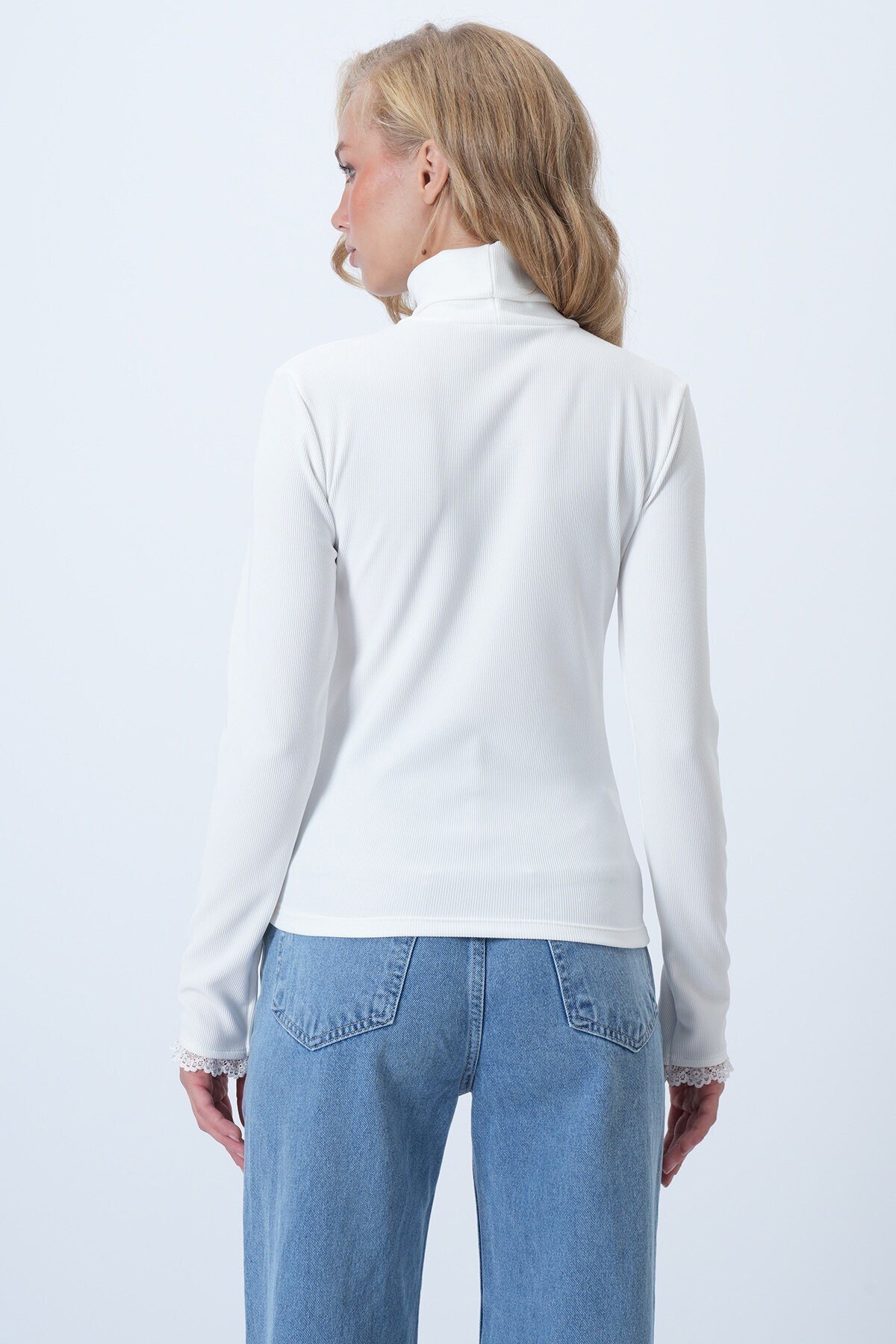 Dik Yaka Dantel Detaylı Fitilli Örme Ottoban Bluz