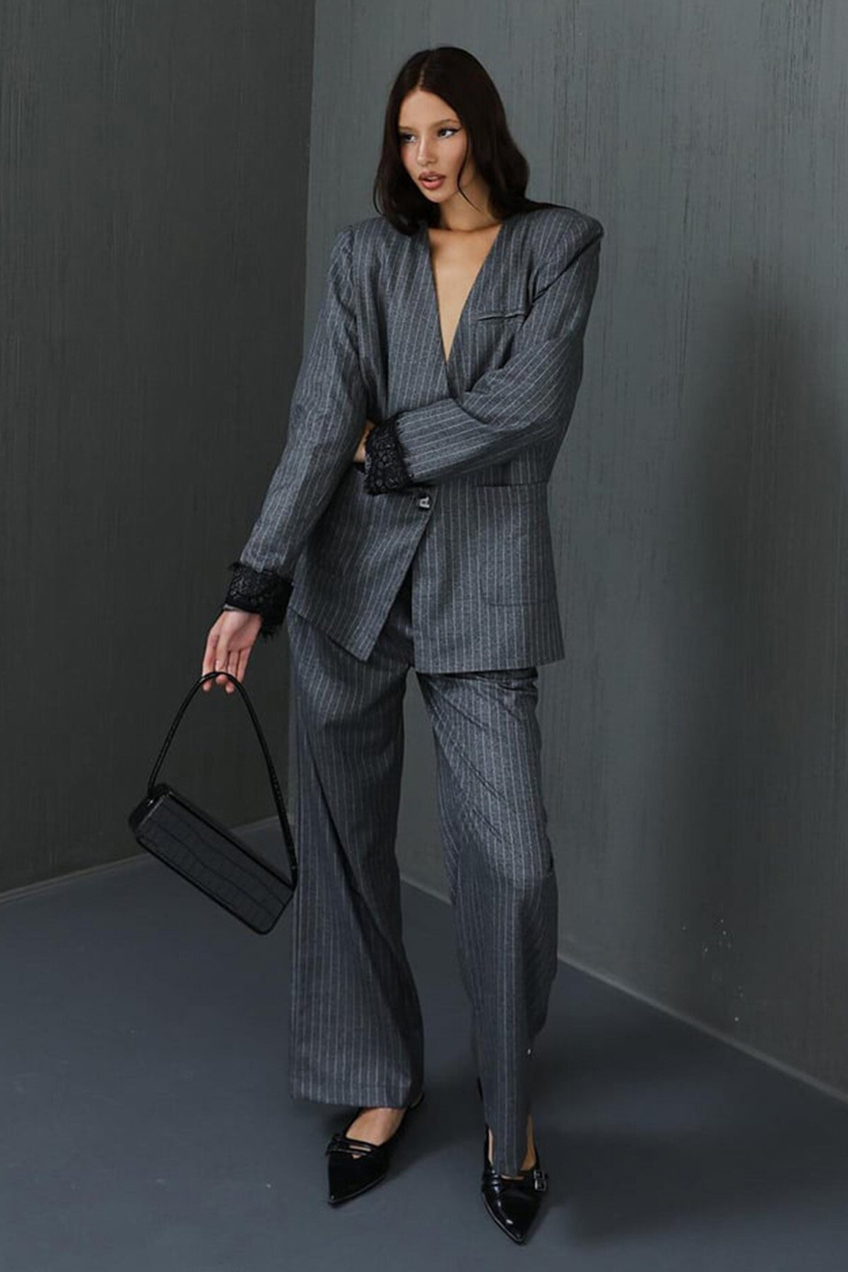 Düğme Kapamalı Dantel Detaylı Çizgili Palazzo Pantolon