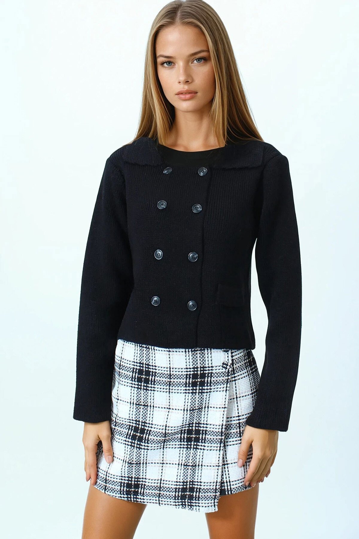 Düğmeli Cep Detaylı Triko Hırka