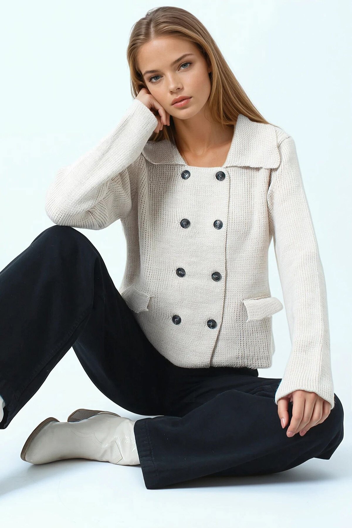 Düğmeli Cep Detaylı Triko Hırka