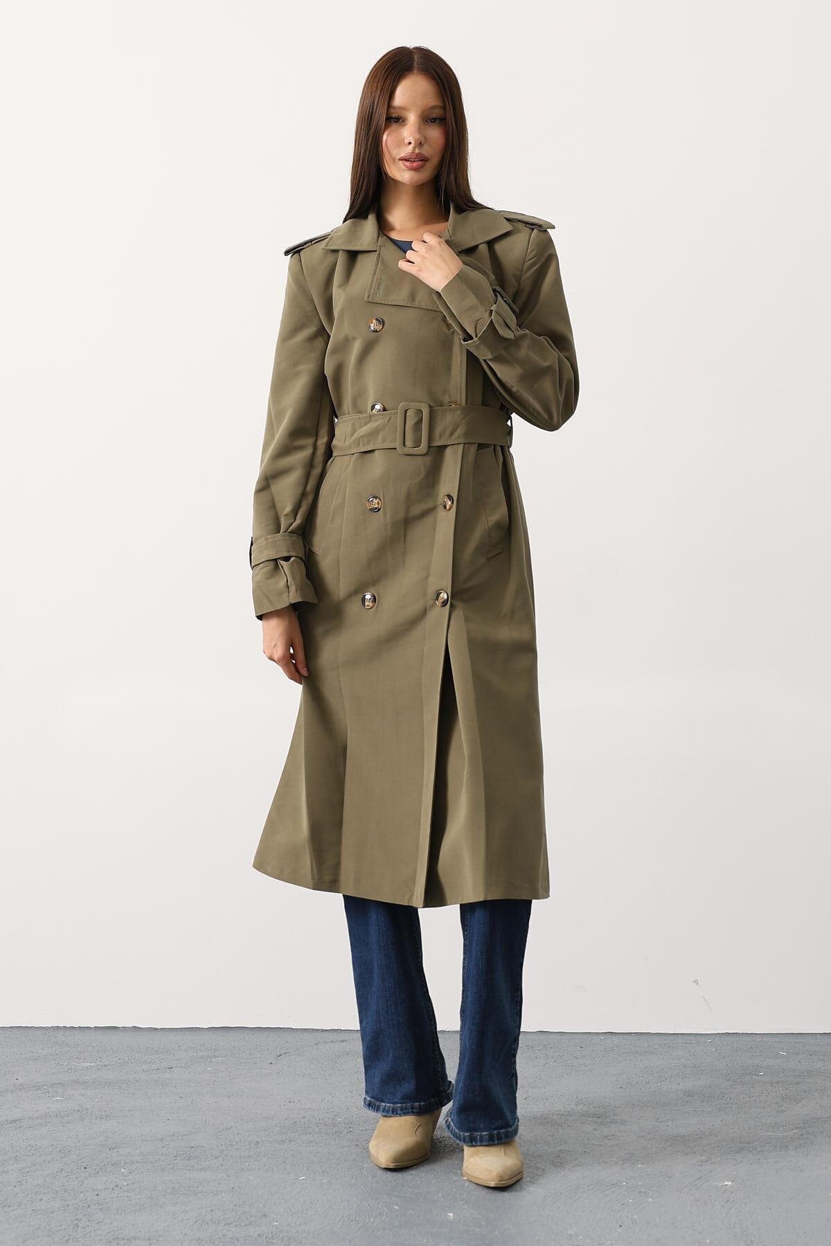 Düğmeli Kemer Kapamalı Vatkalı Astarlı Çift Cepli Uzun Trençkot