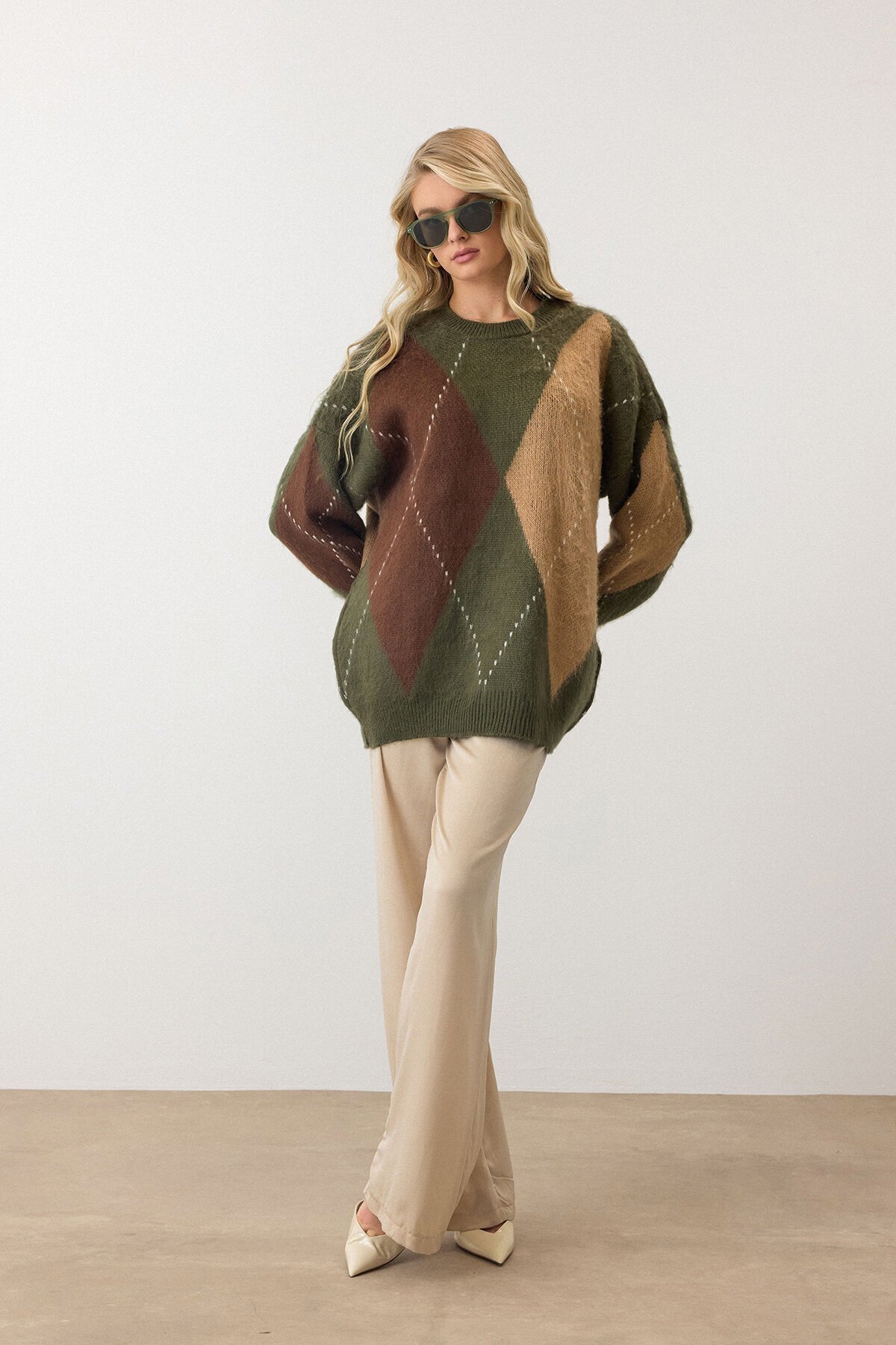 Haki Ekose Desenli Yumuşak Dokulu Oversize Triko Kazak