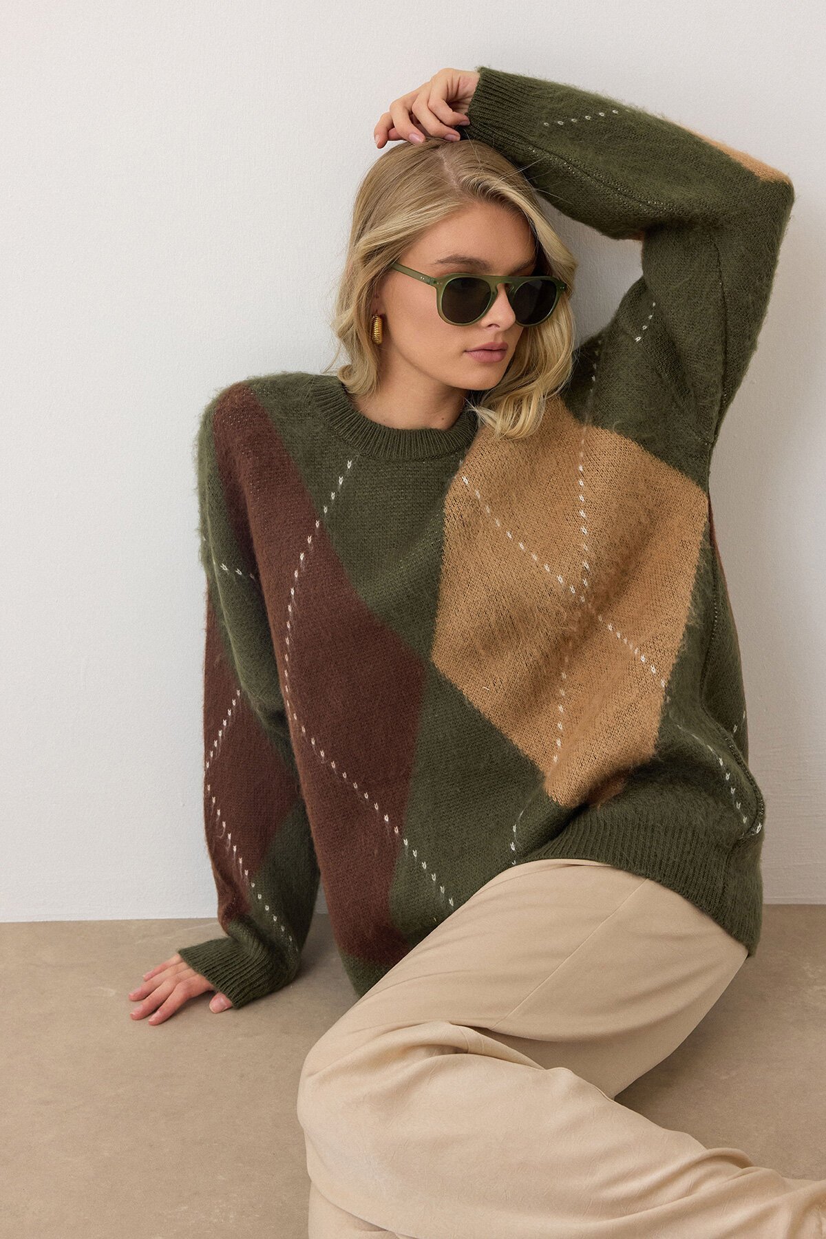 Haki Ekose Desenli Yumuşak Dokulu Oversize Triko Kazak