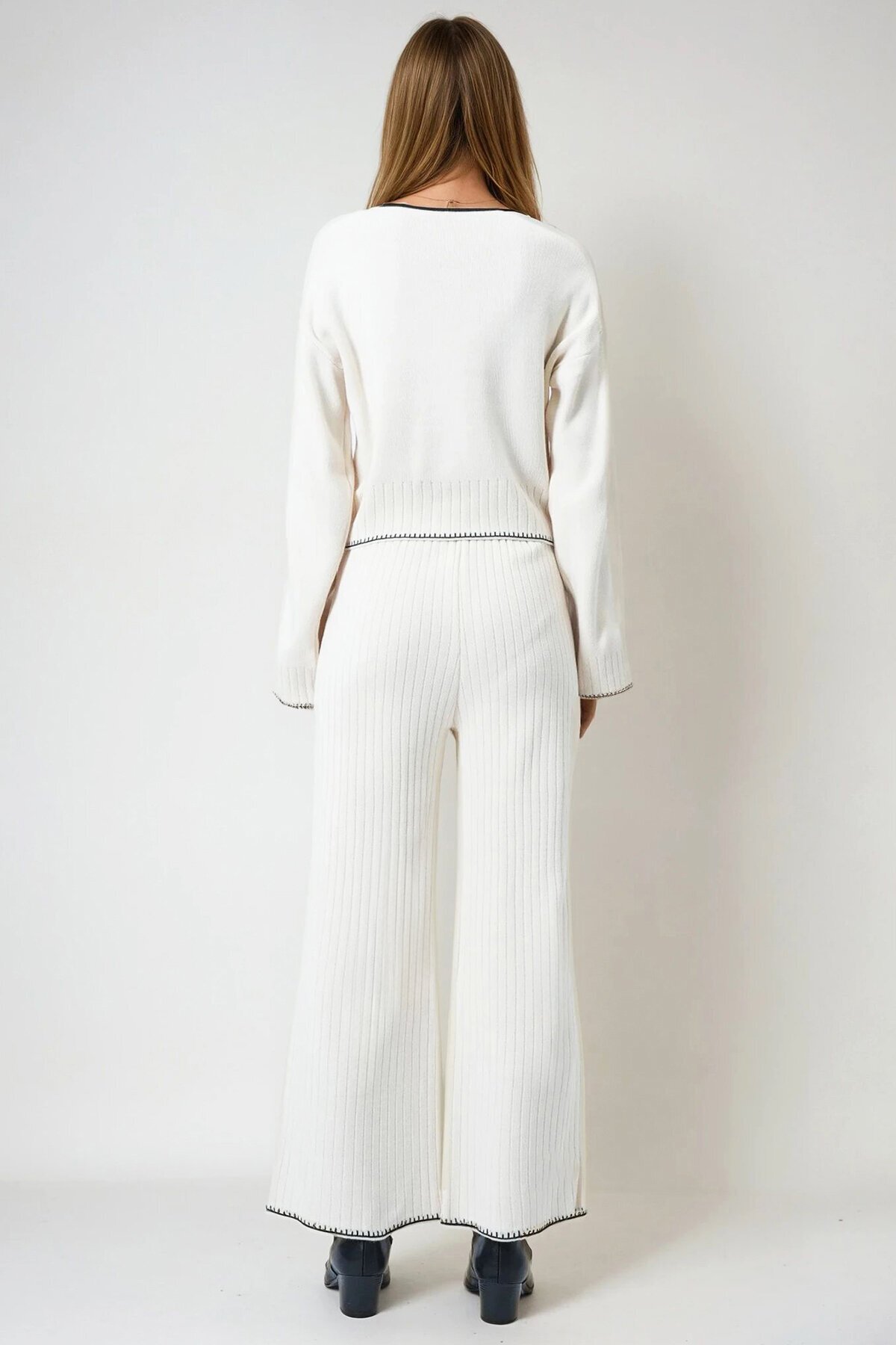 Ekru Biyeli Salaş Kazak Ve Triko Pantolon Takım