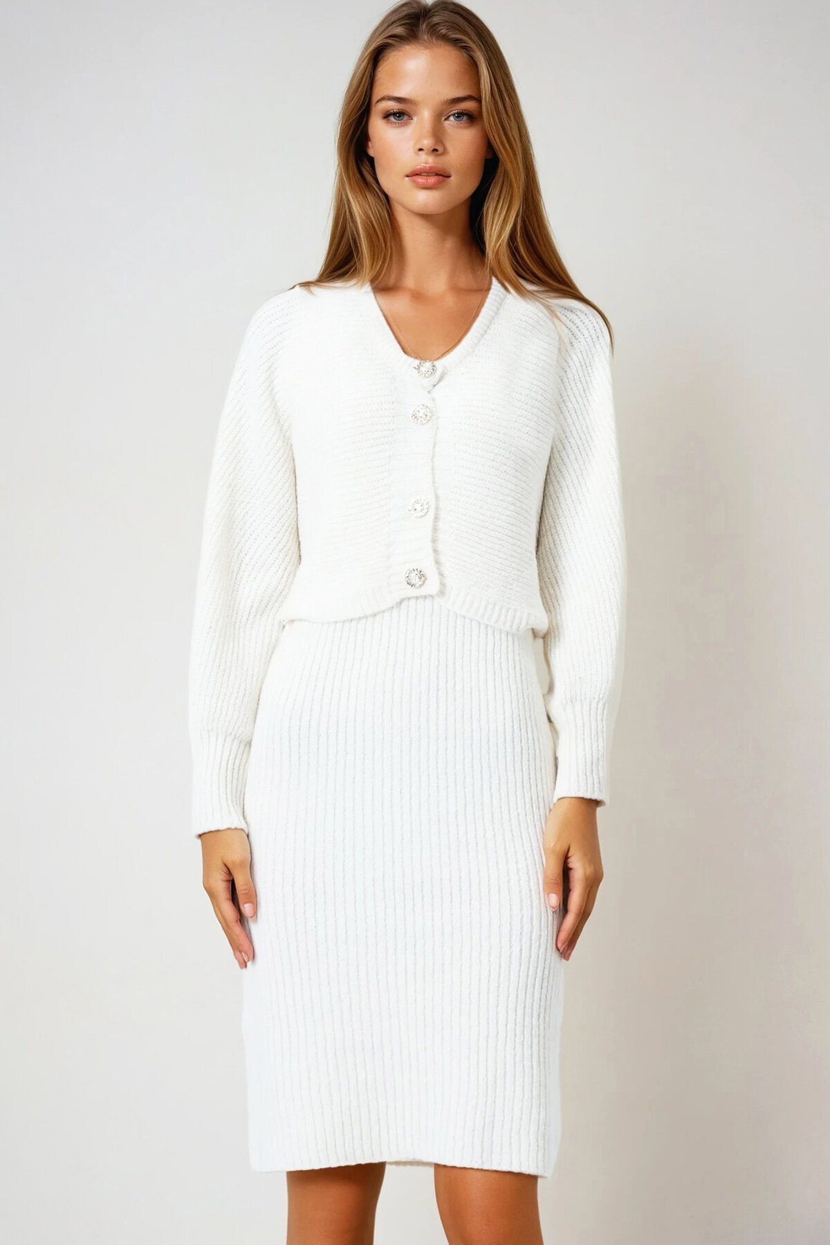 Düğme Kapamalı Crop Hırka ve Ön Arka V Yaka Fitilli Triko Elbise Takım