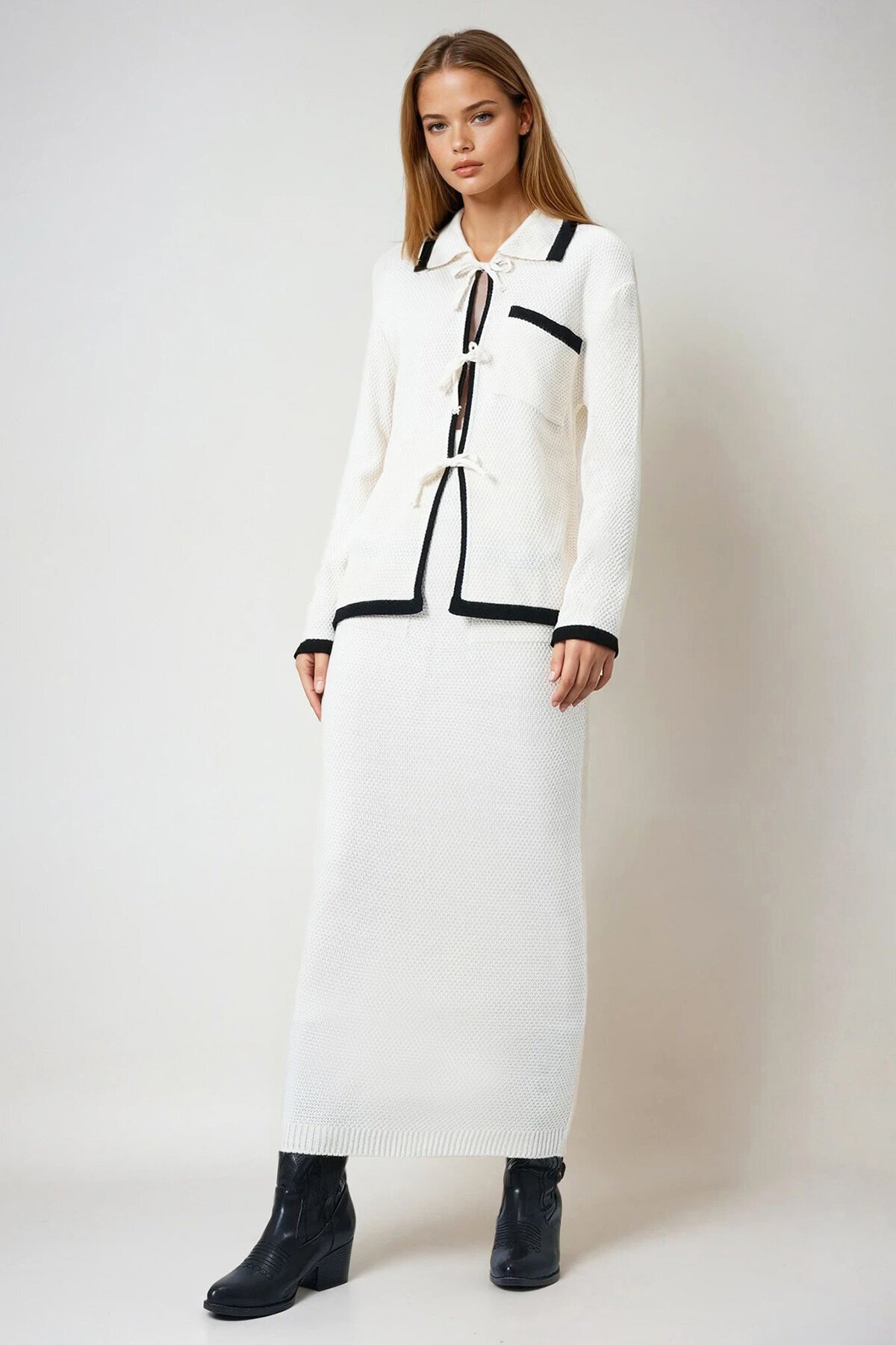 Ekru Polo Yaka Bağlamalı Triko Üst Ve Midi Etek Trikotakım