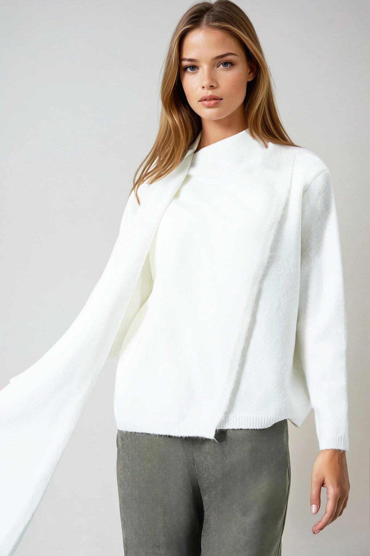 Ekru Şal Detaylı Bisiklet Yaka Triko Kazak