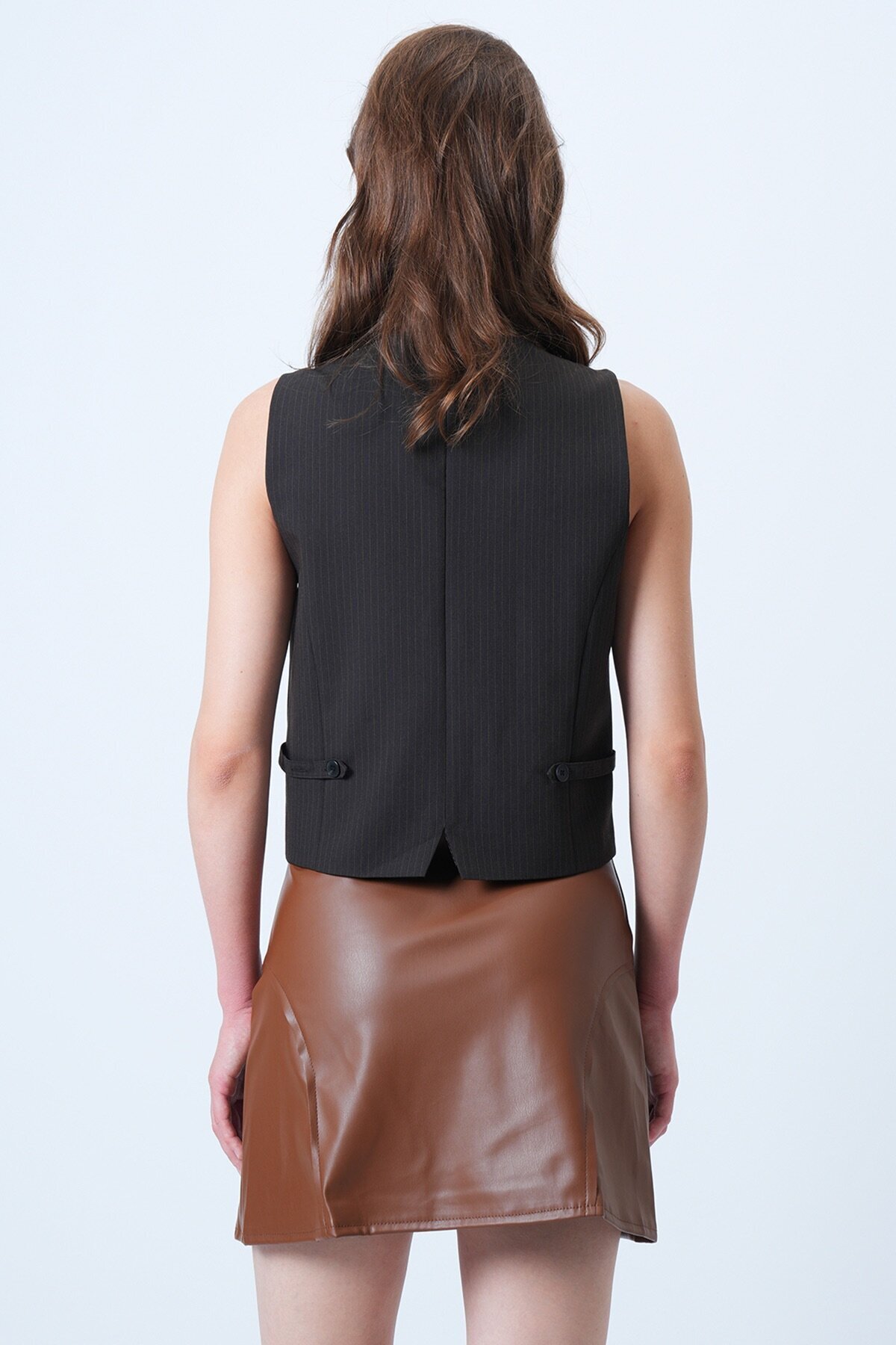 Fileto Cep Ve Dikiş Detaylı Yandan Fermuarlı Suni Deri Etek