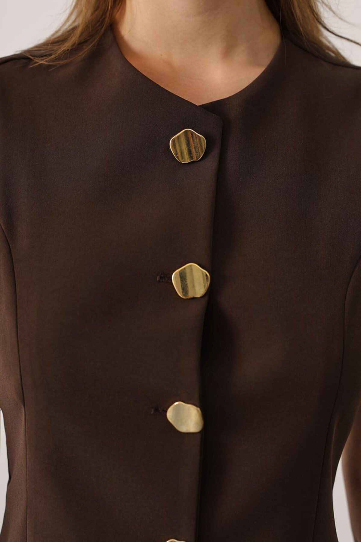 Gold Düğme Detaylı Yelek Ve Pileli Palazzo Pantolon Takım