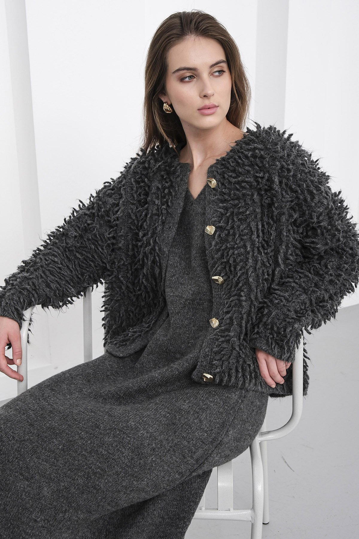 Gold Düğmeli Shaggy Hırka