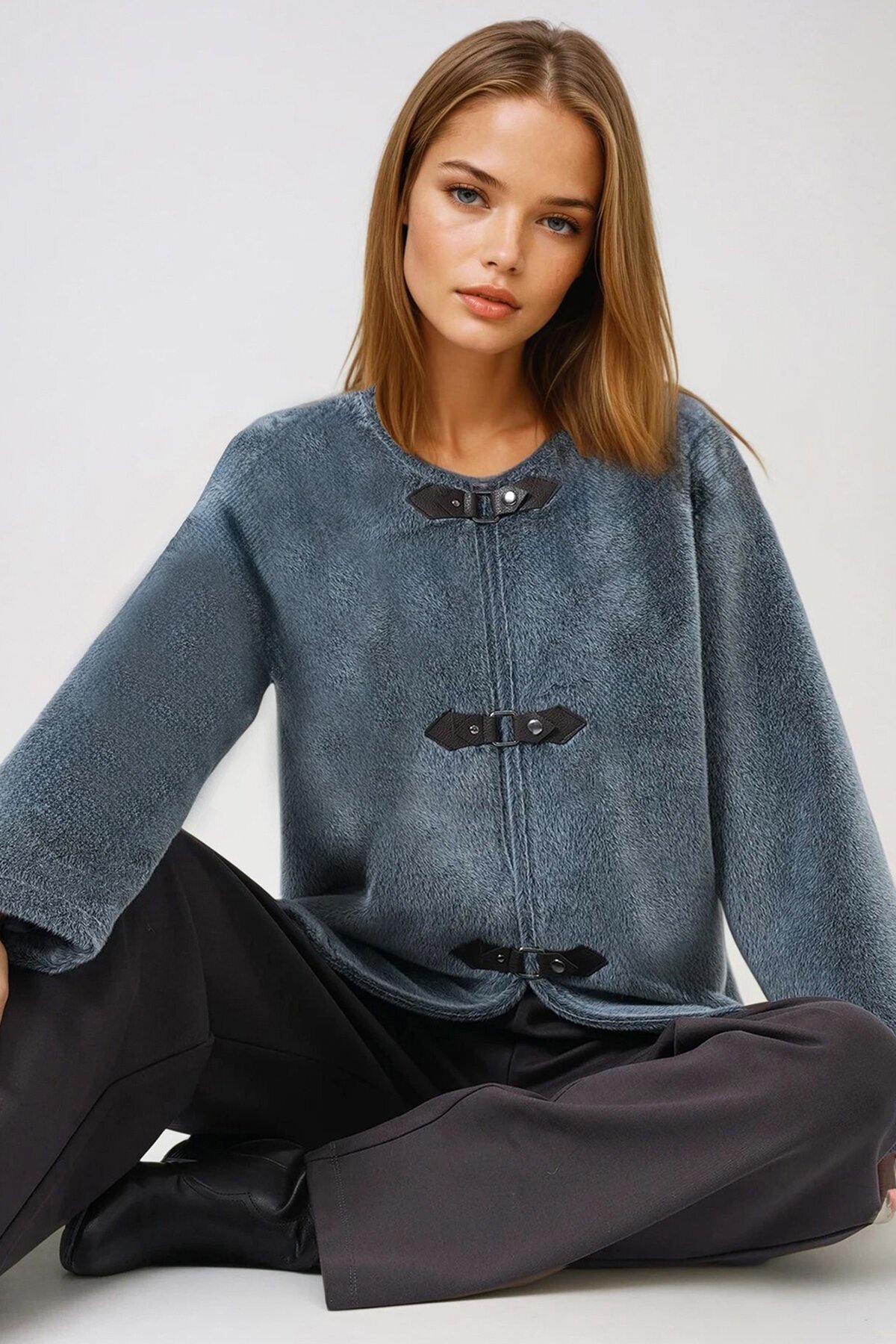 Gri Çıtçıt Kapamalı Astarlı Püsküllü Ceket