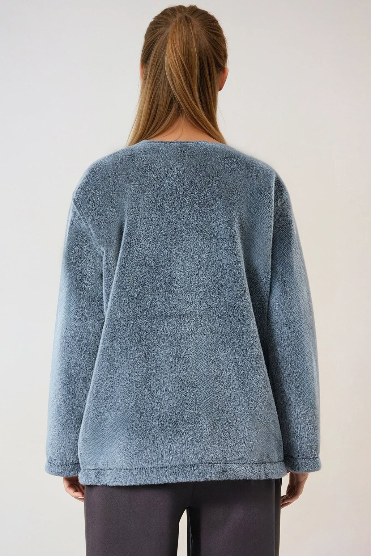 Gri Çıtçıt Kapamalı Astarlı Püsküllü Ceket