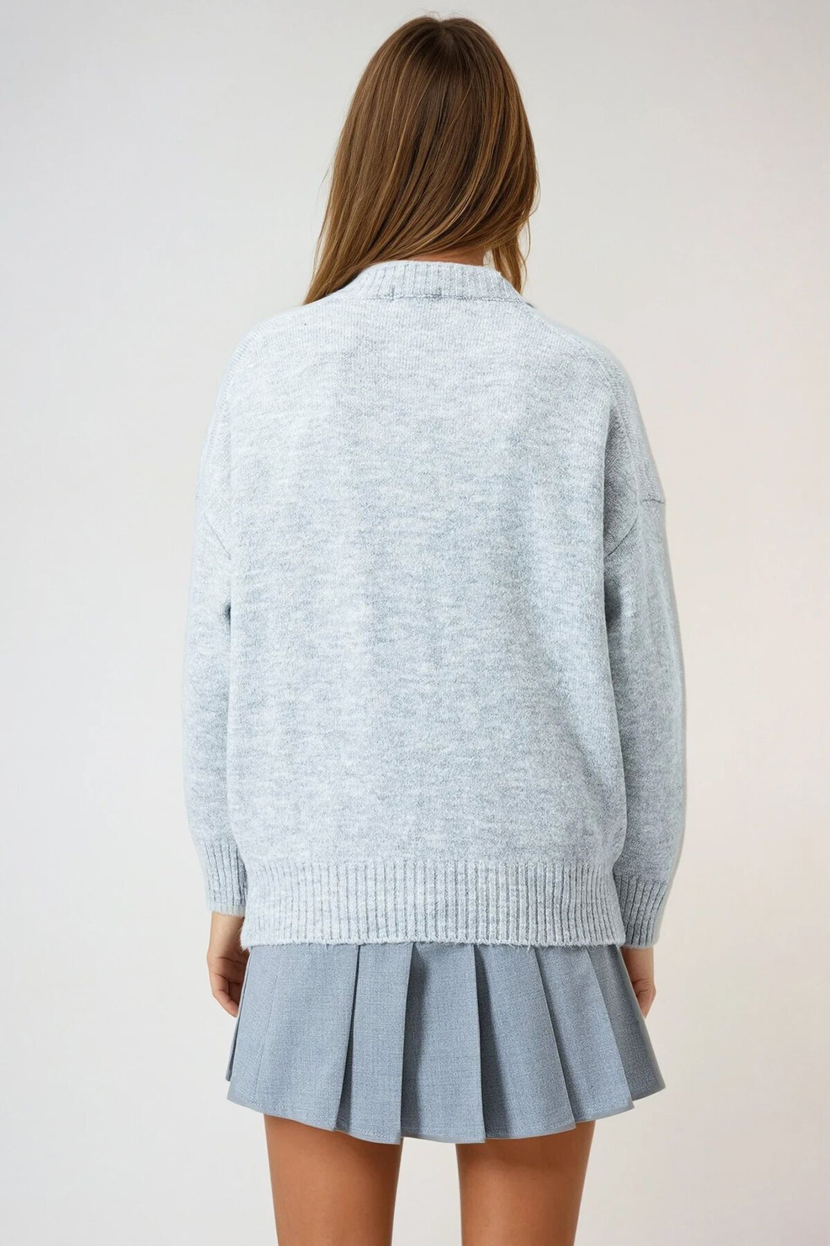 Düşük Omuz V Yaka Triko Kazak