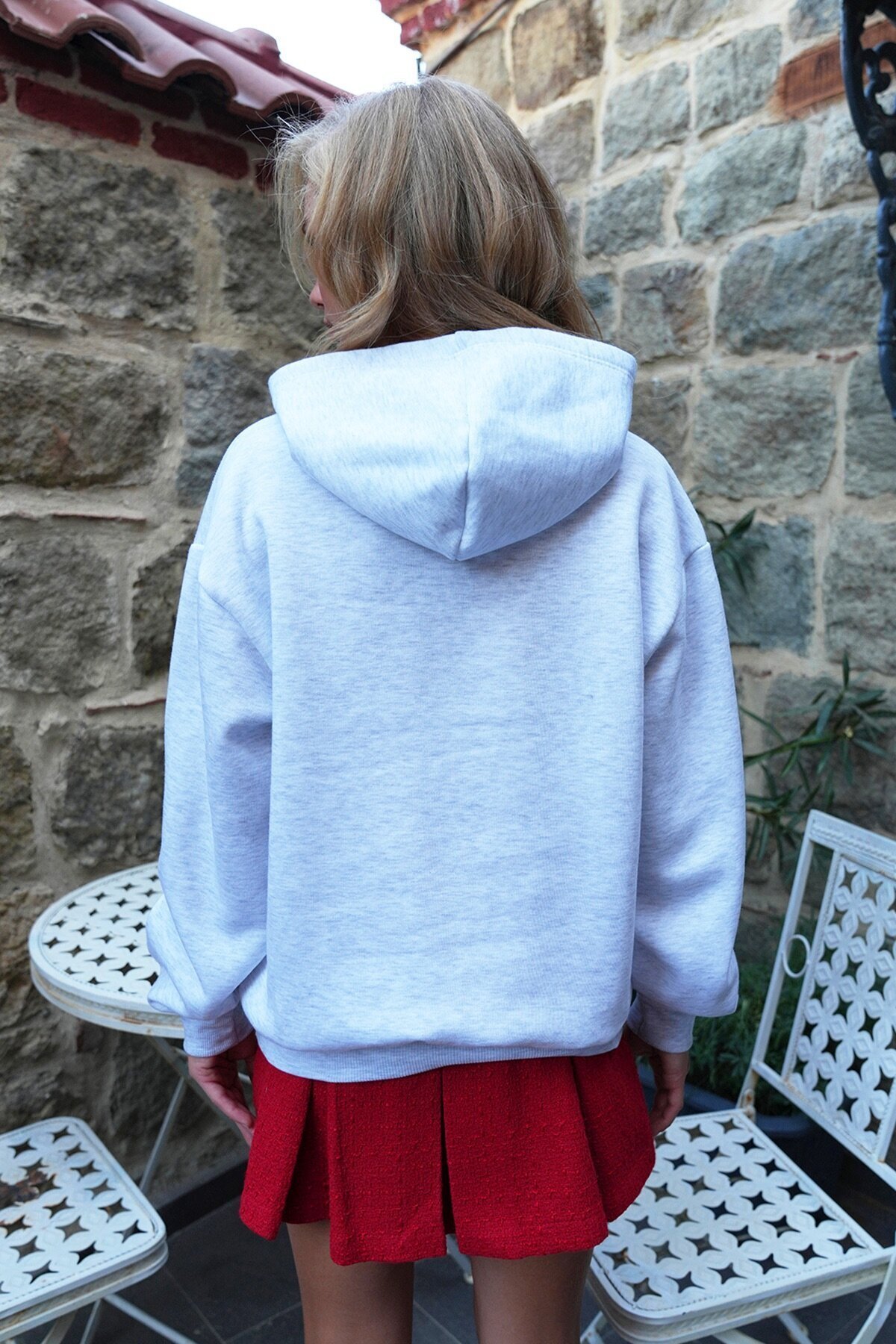 İçi Şardonlu Kanguru Cepli Kiraz Nakışlı Kapüşonlu 3 İplik Sweatshırt