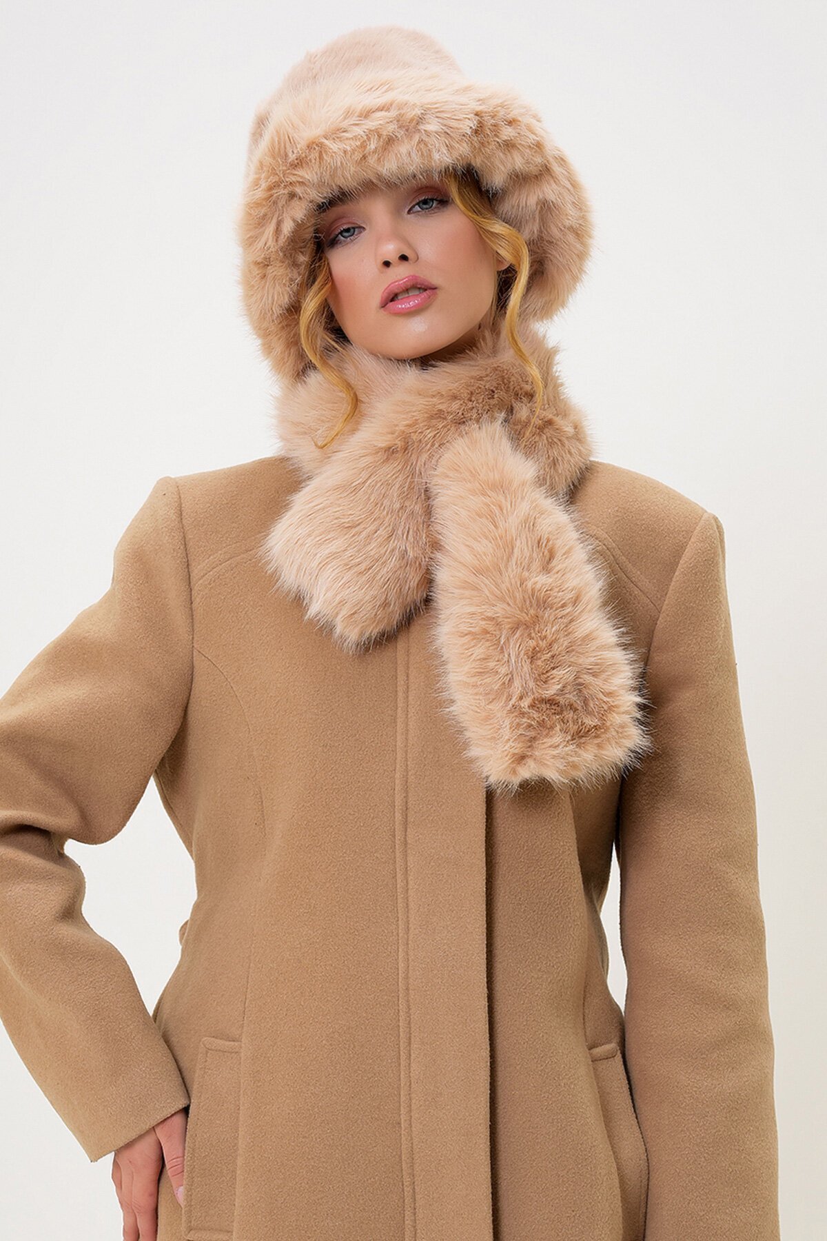 Camel İçten Geçmeli Suni Kürk Boyunluk