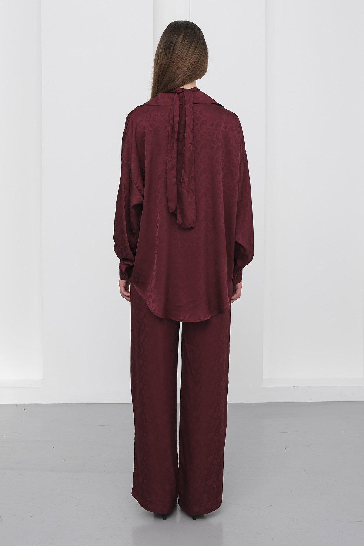 Jakar Desen Saten Gömlek Ve Pantolon Takım