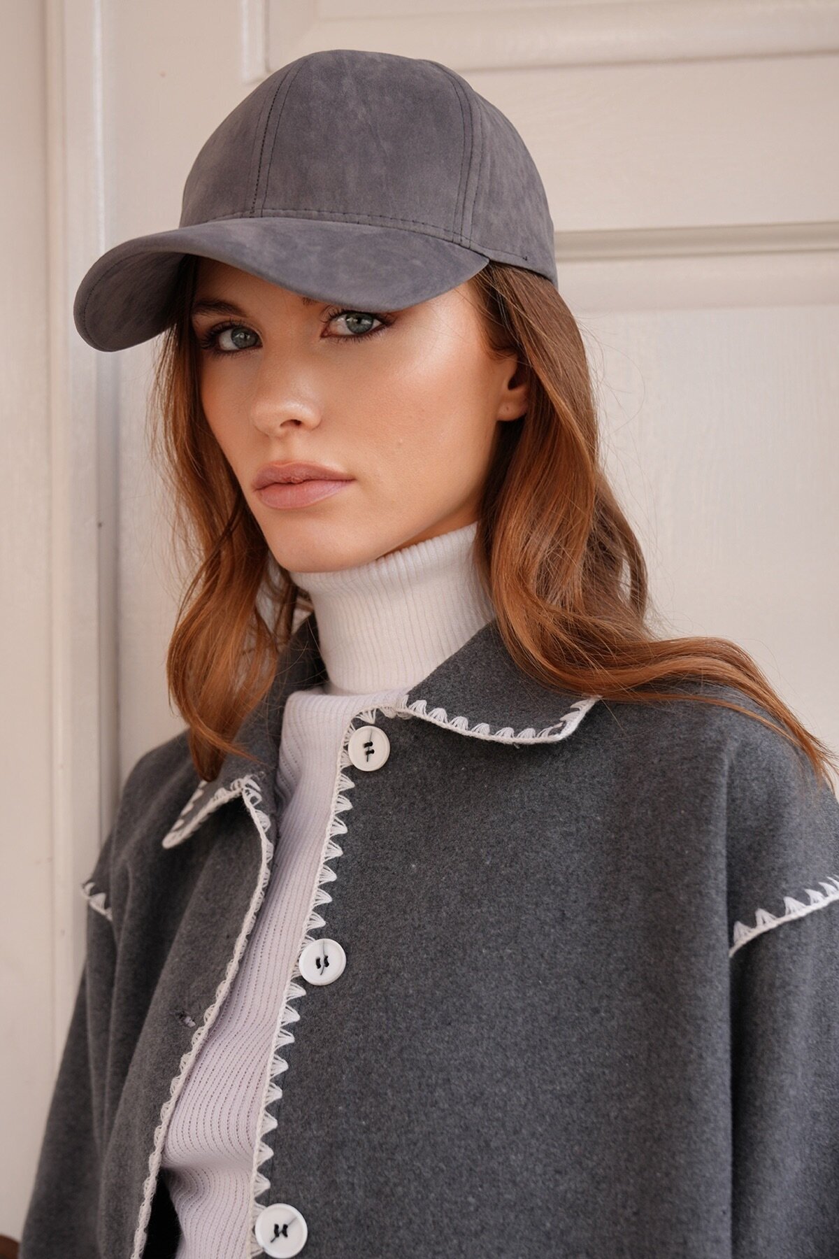 Kadife Dokulu Kavisli Siperlik Ayarlanabilir Şapka