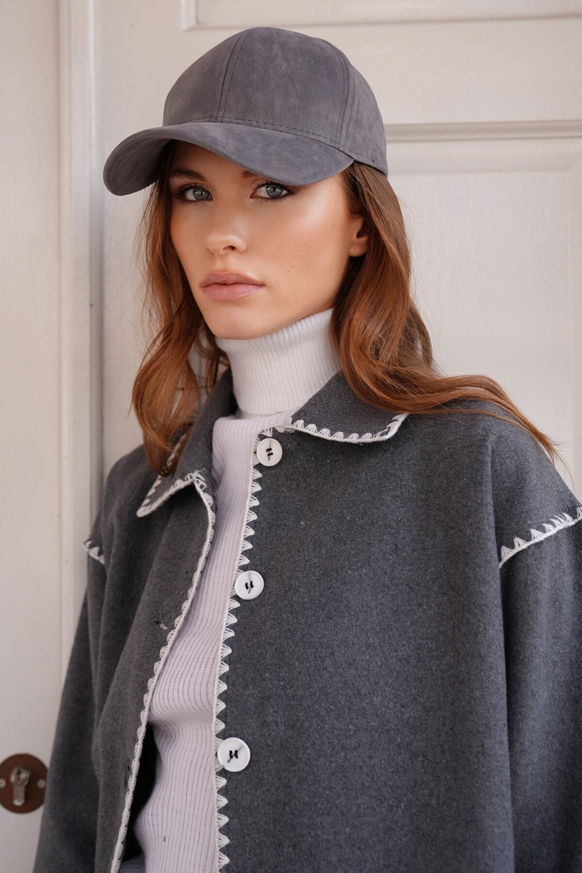 Kadife Dokulu Kavisli Siperlik Ayarlanabilir Şapka