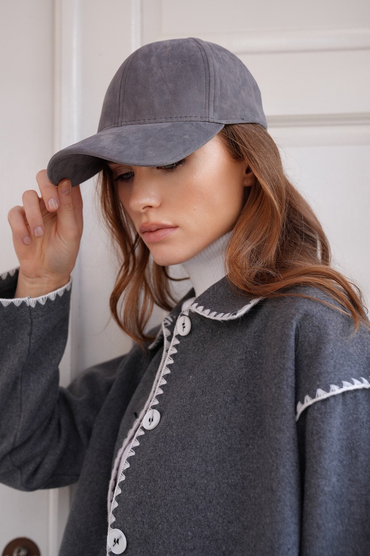 Kadife Dokulu Kavisli Siperlik Ayarlanabilir Şapka