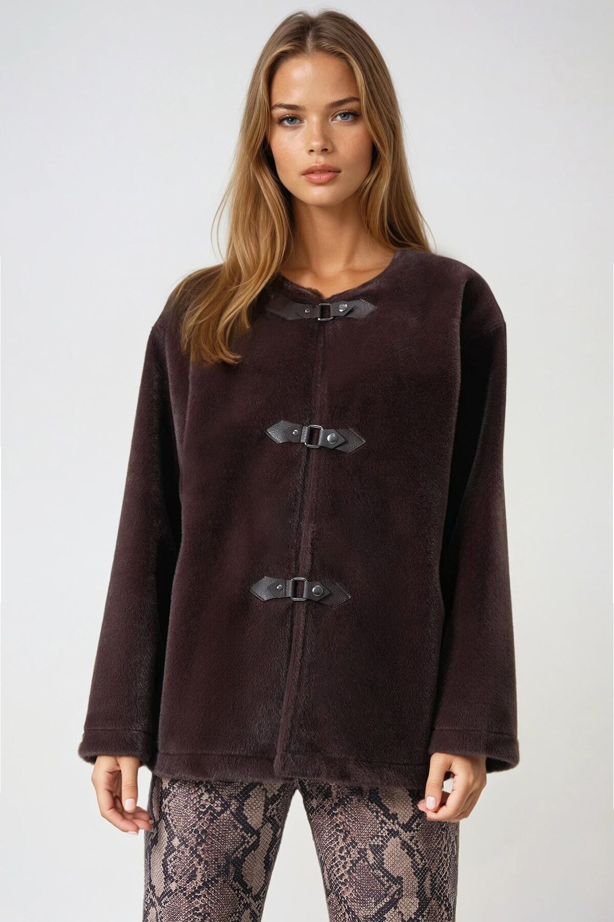 Kahverengi Çıtçıt Kapamalı Astarlı Püsküllü Ceket