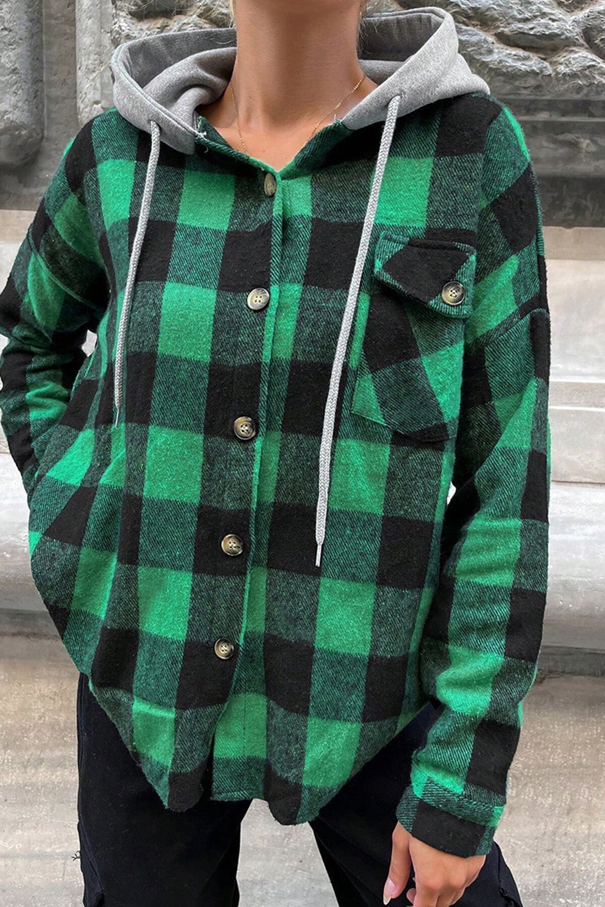 Yeşil Kapüşonlu Oversize Cepli Düğmeli Ekose Gömlek Ceket