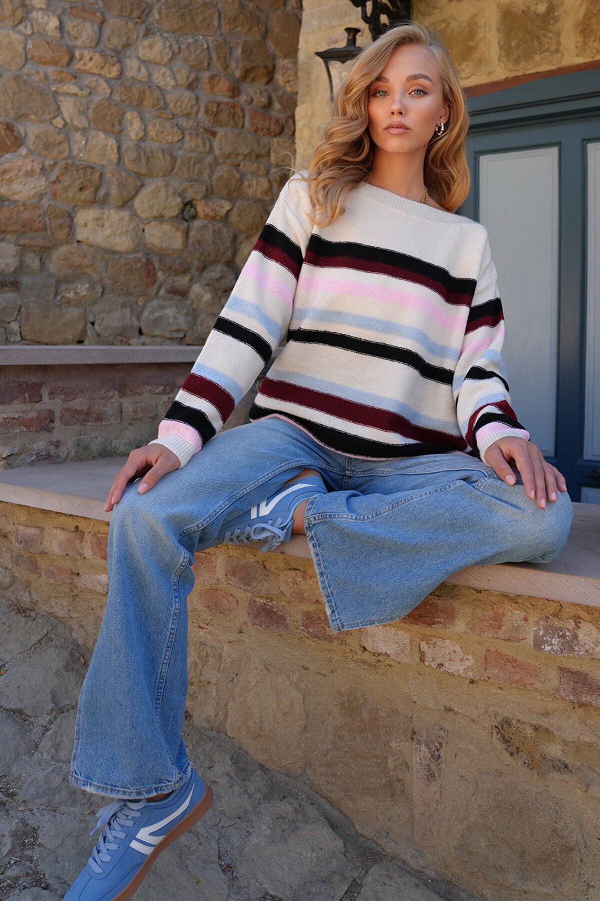 Kayık Yaka Çizgili Renk Bloklu Triko Kazak