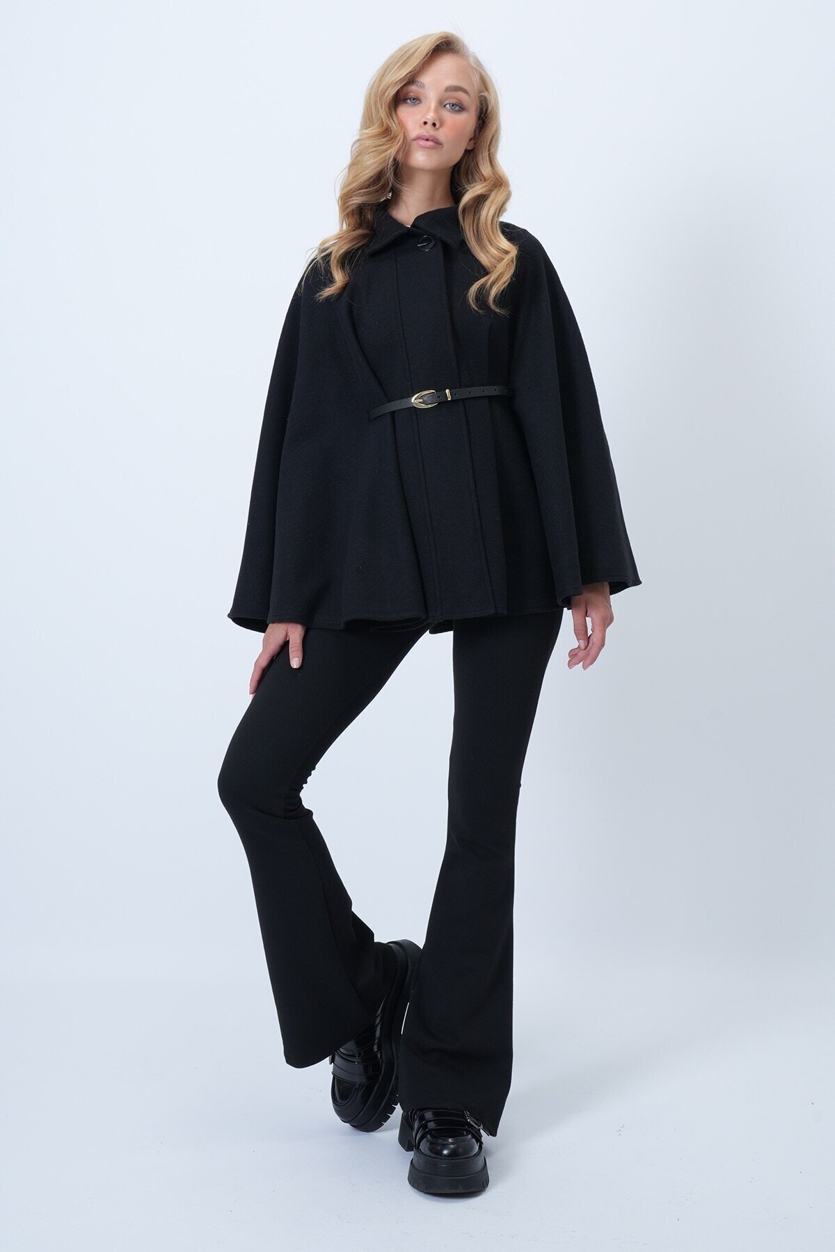 Kemer Detaylı Kaşe Pelerin Kaban