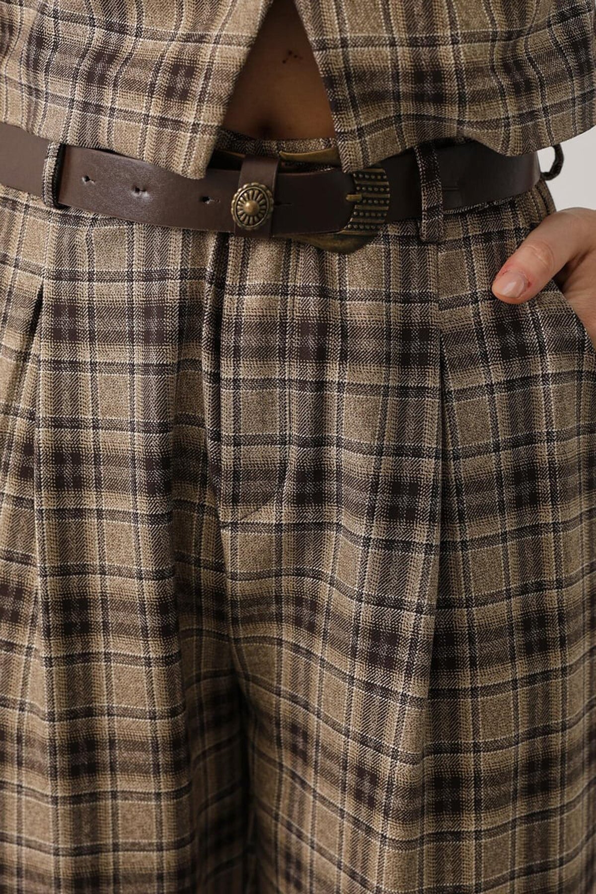 Kemerli Ekose Desenli Havuç Pantolon