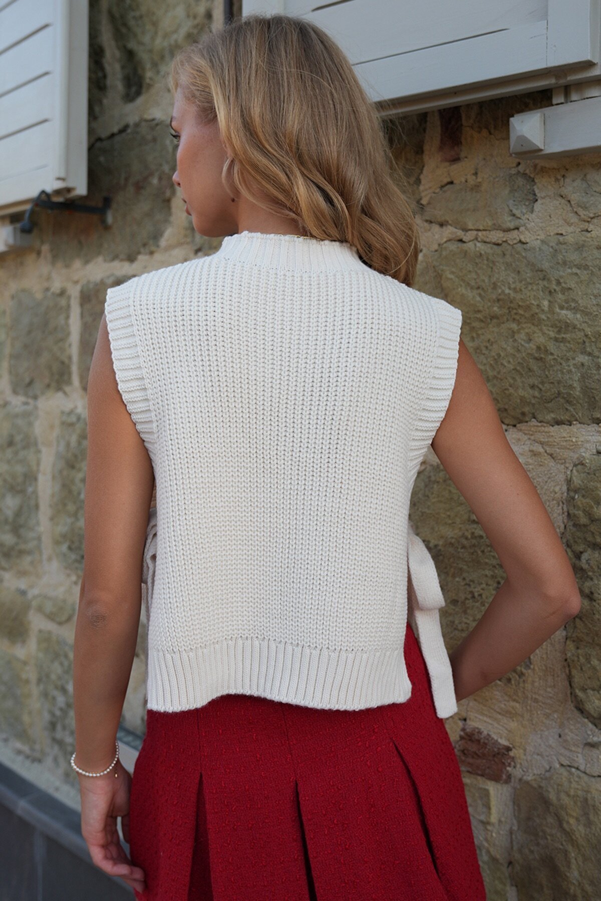 Kiraz Nakışlı Yanlardan Bağlamalı Süveter